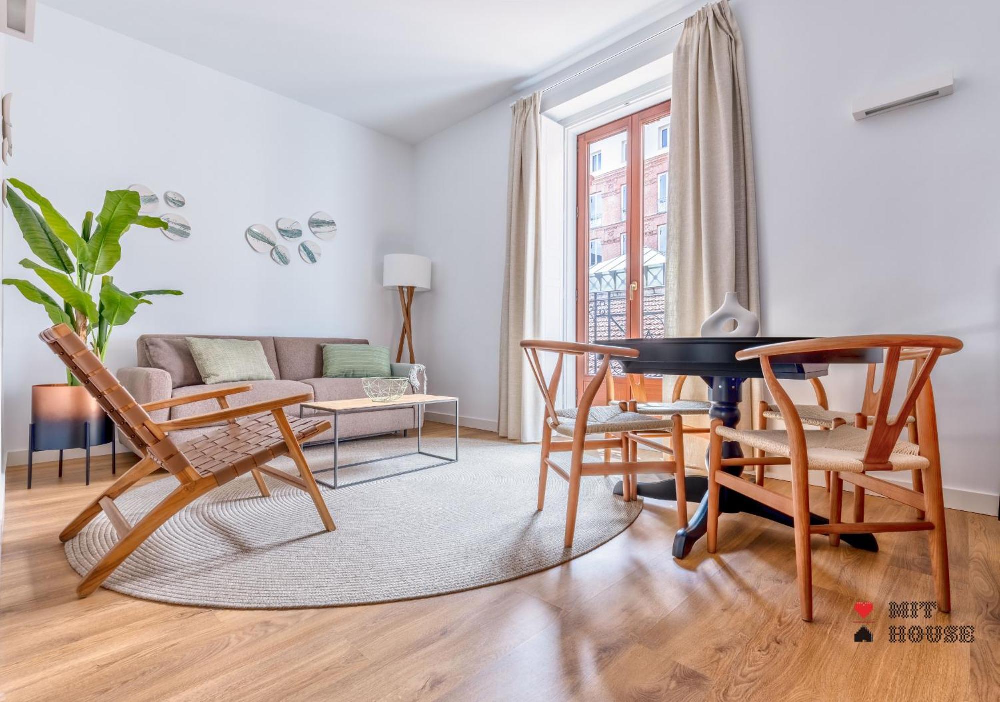 Apartamento Bellas Artes En Madri