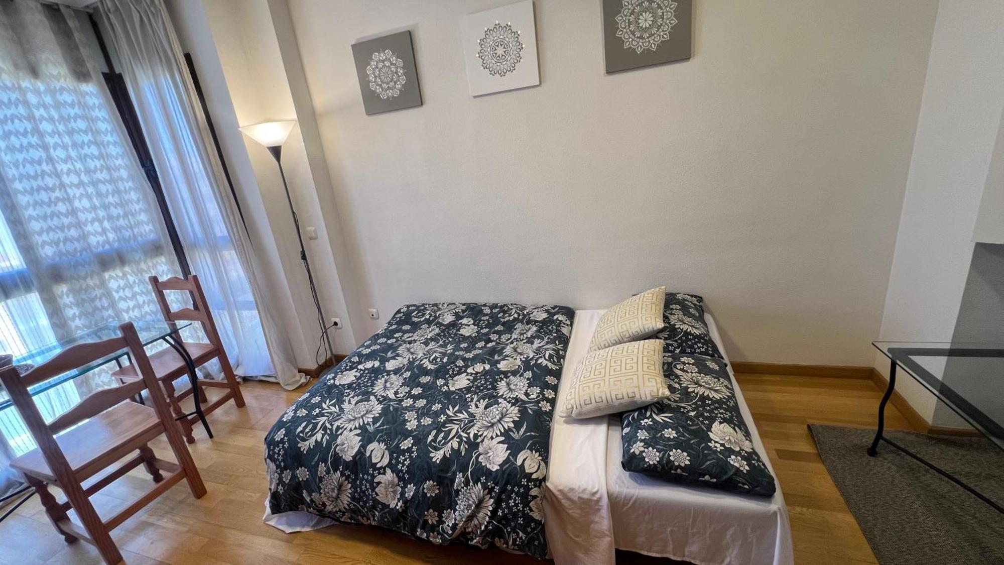 Deyanira Suite, Aeropuerto, Ifema Apartamento *