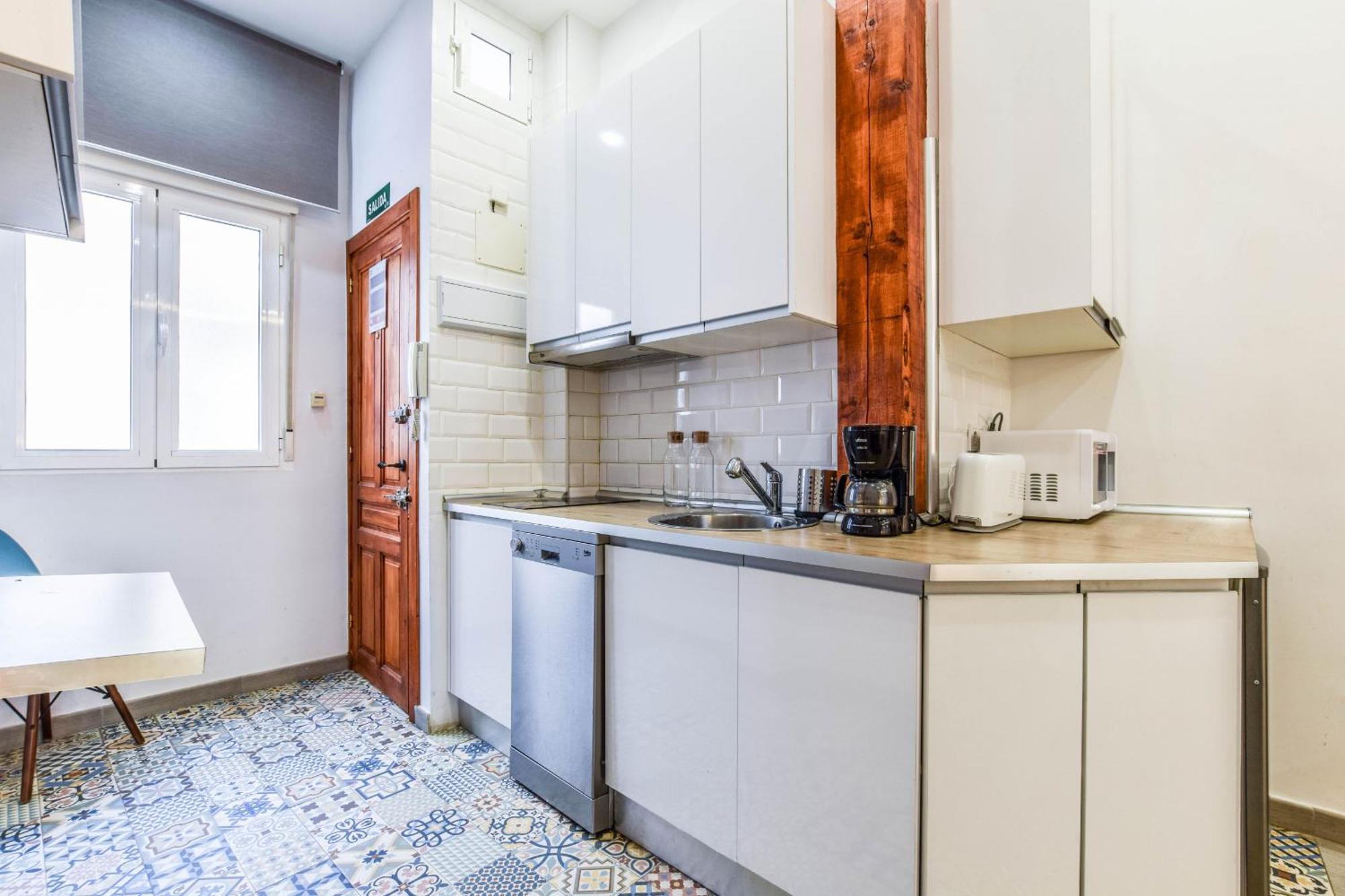 Loft Reformado En Chueca 4 Personas Alquiler Temporal Apartamento *
