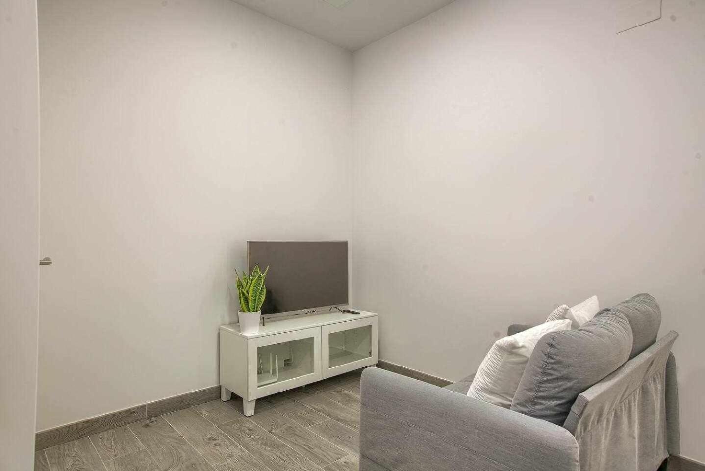 Apartment Rina 2 *
