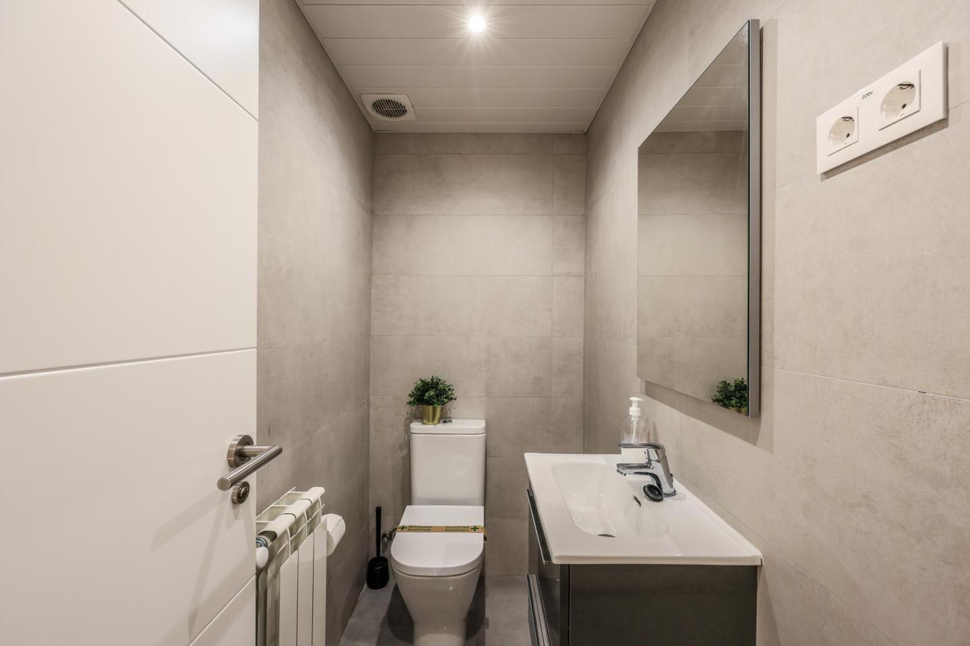 Guest house Amazinn Places Blasco De Garay 102 Madrid