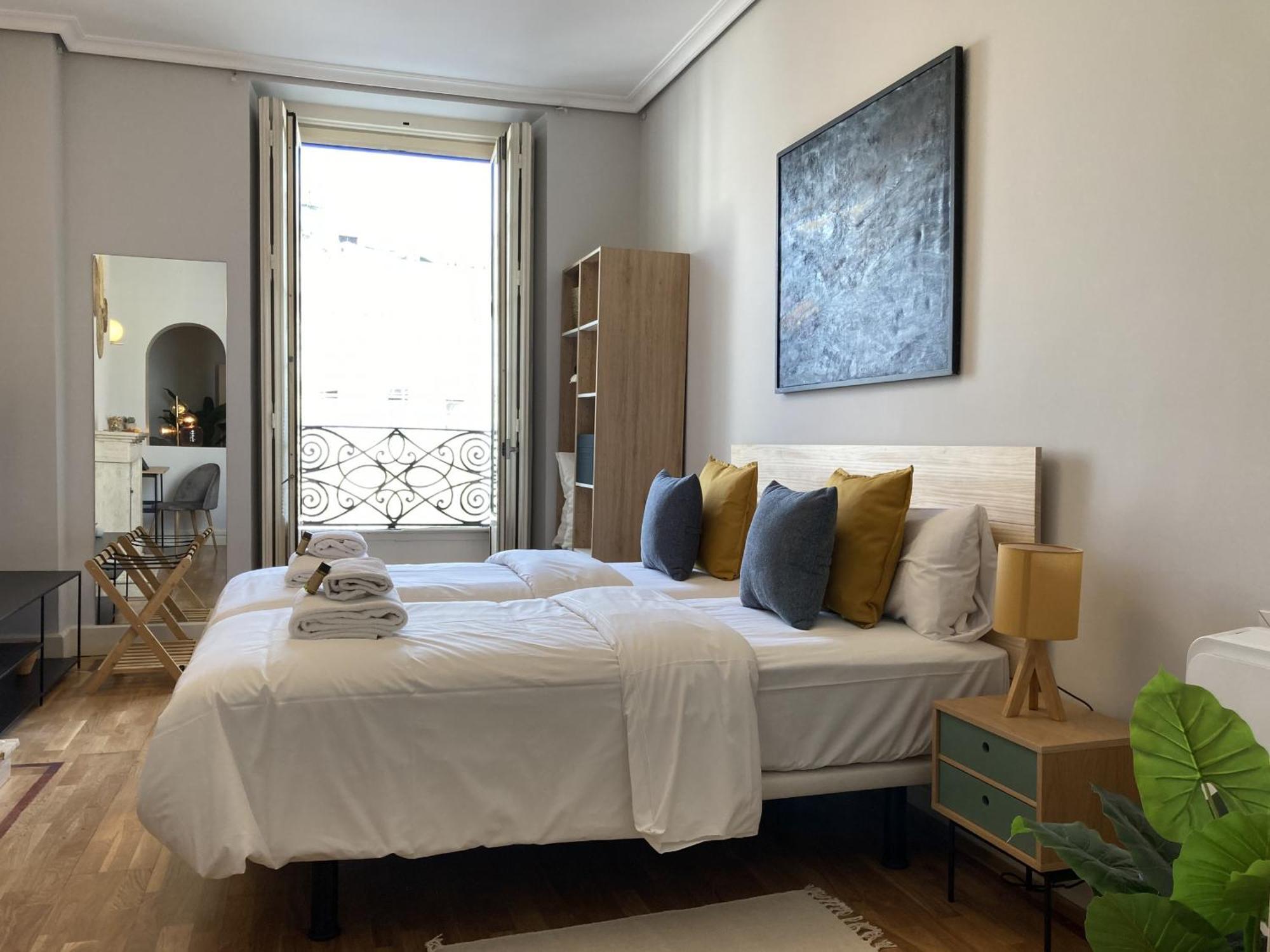 Puerta Del Sol By Sharingco Appartement