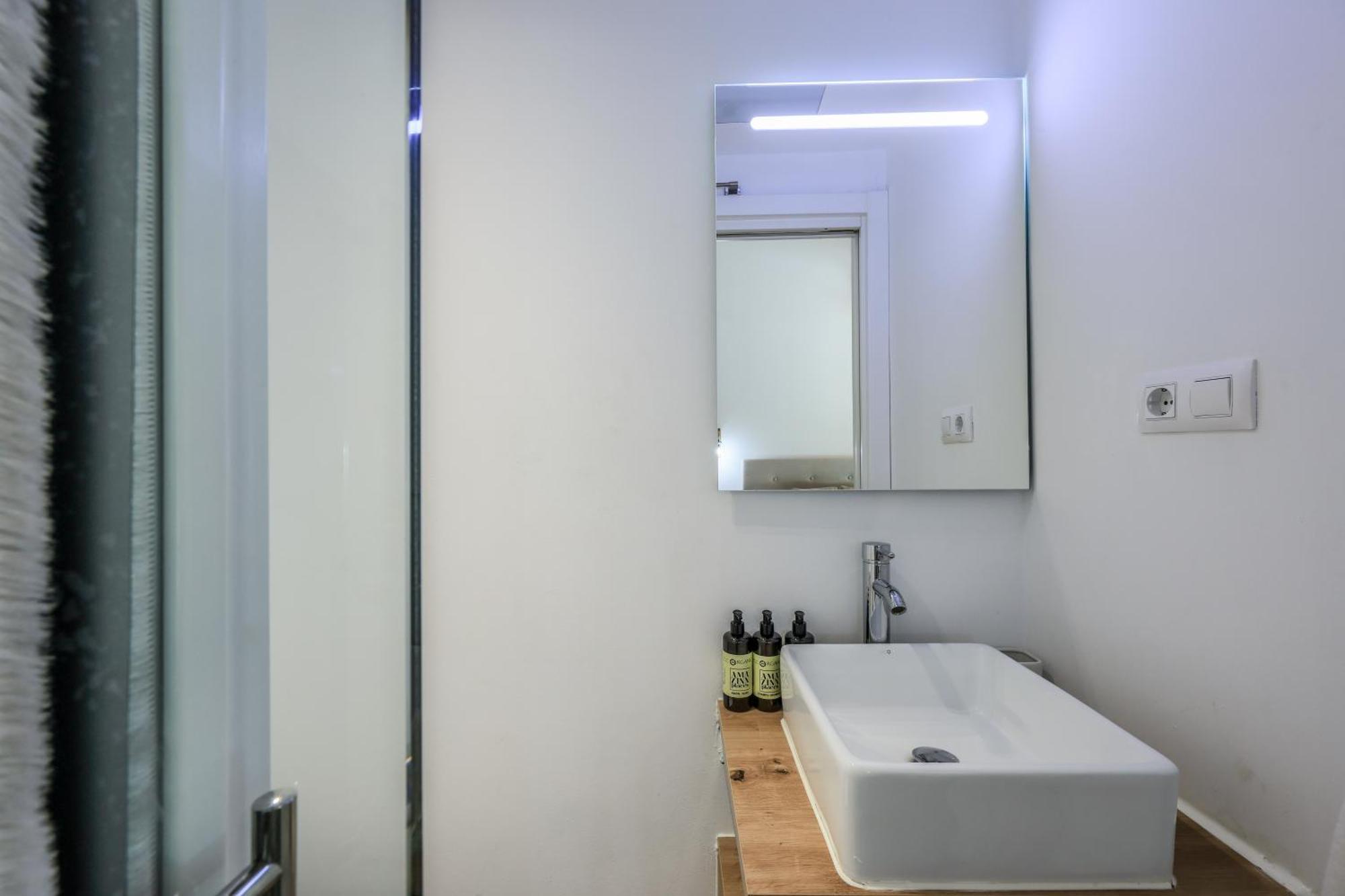 Puerta Del Sol Economico Appartement Madrid
