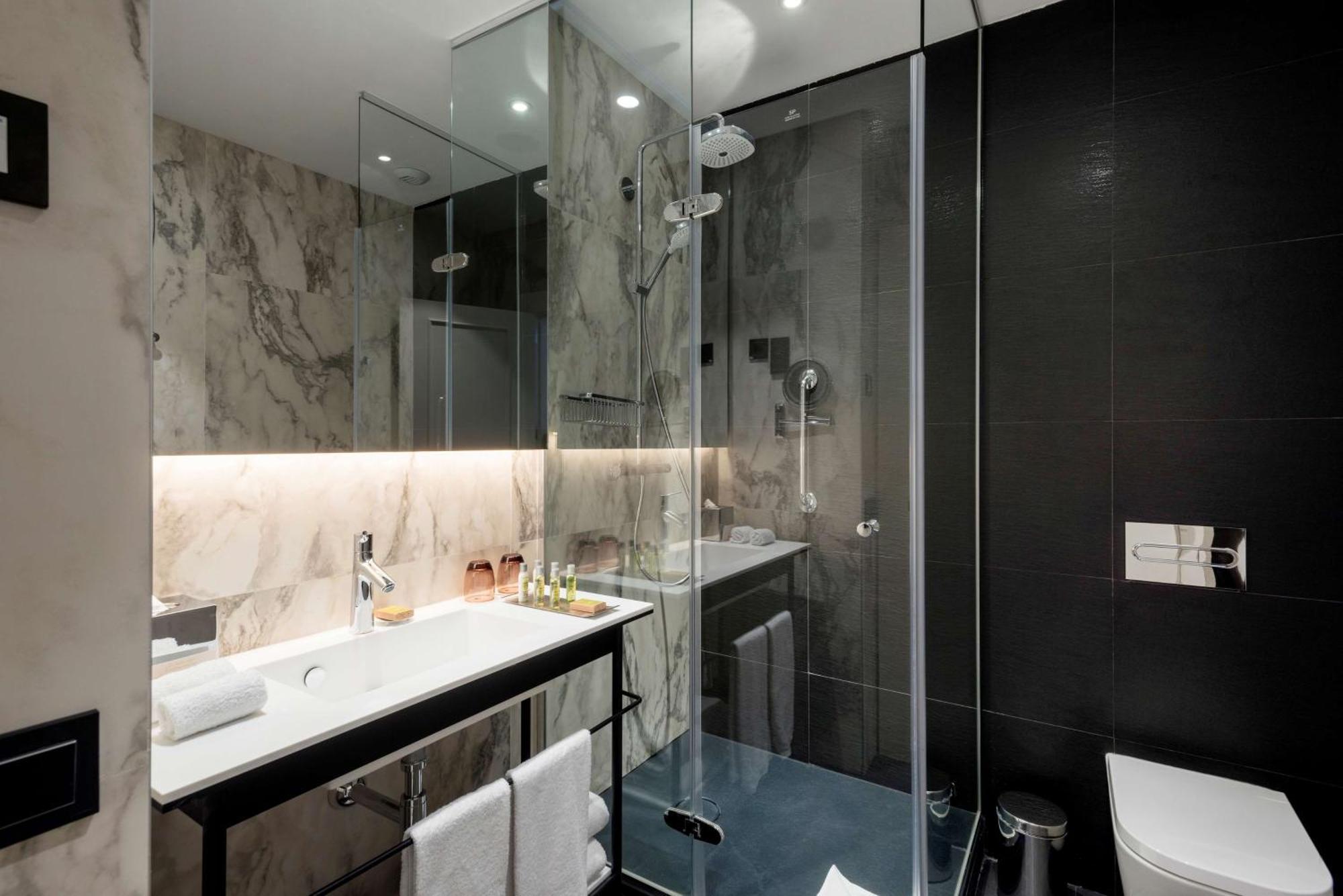 Doubletree By Hilton Madrid-prado 4*