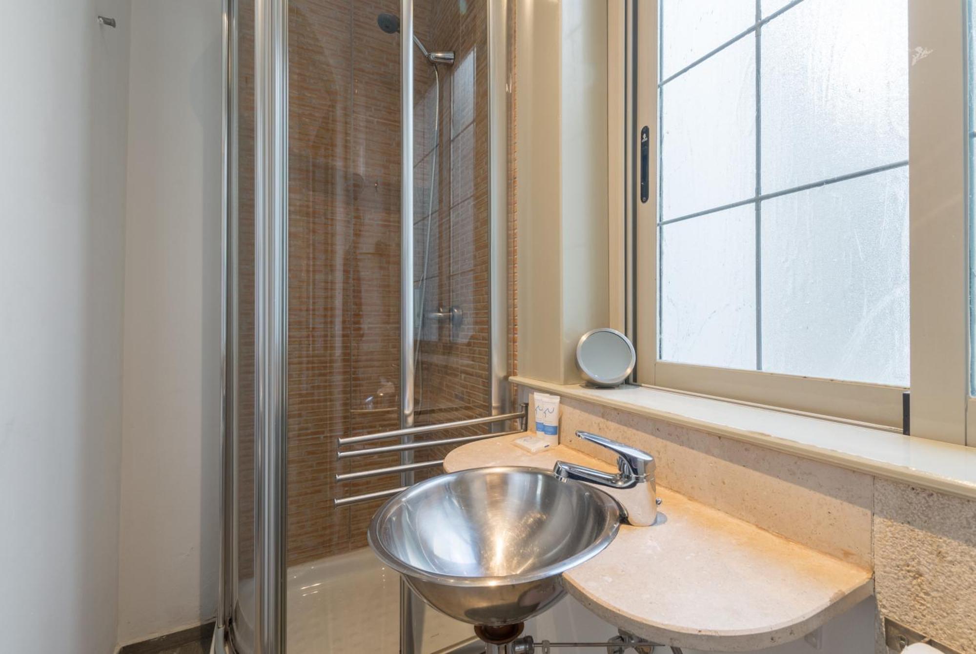 Mit House Santa Ana Boutique Ii En Madrid