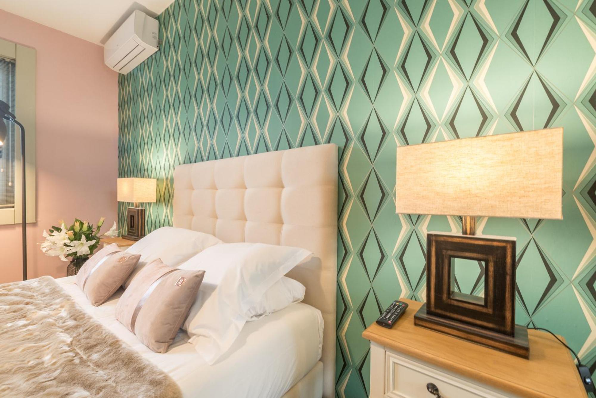 Santa Ana Boutique En Apartment Madrid