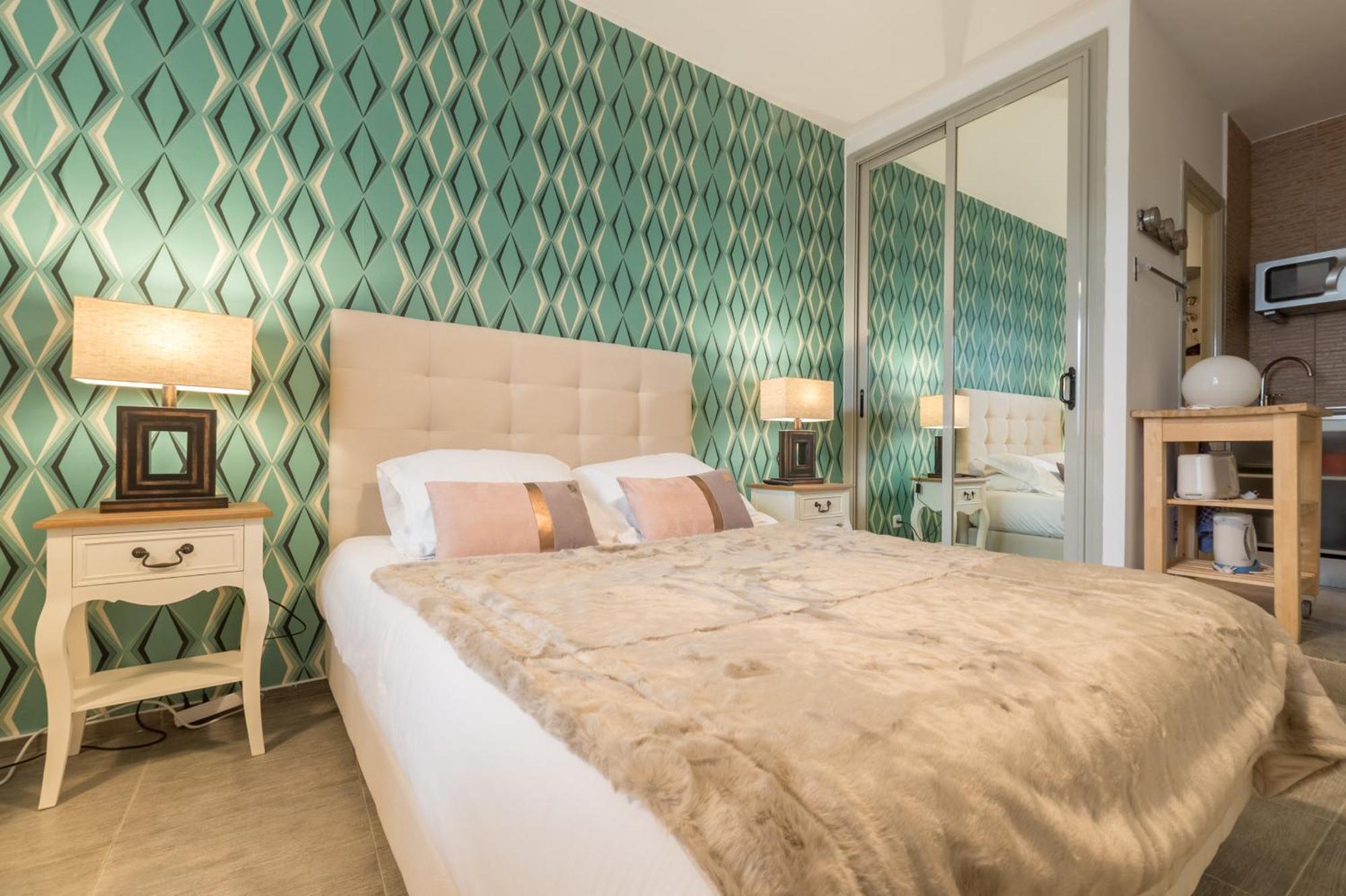 Mit House Santa Ana Boutique Ii En * Madrid