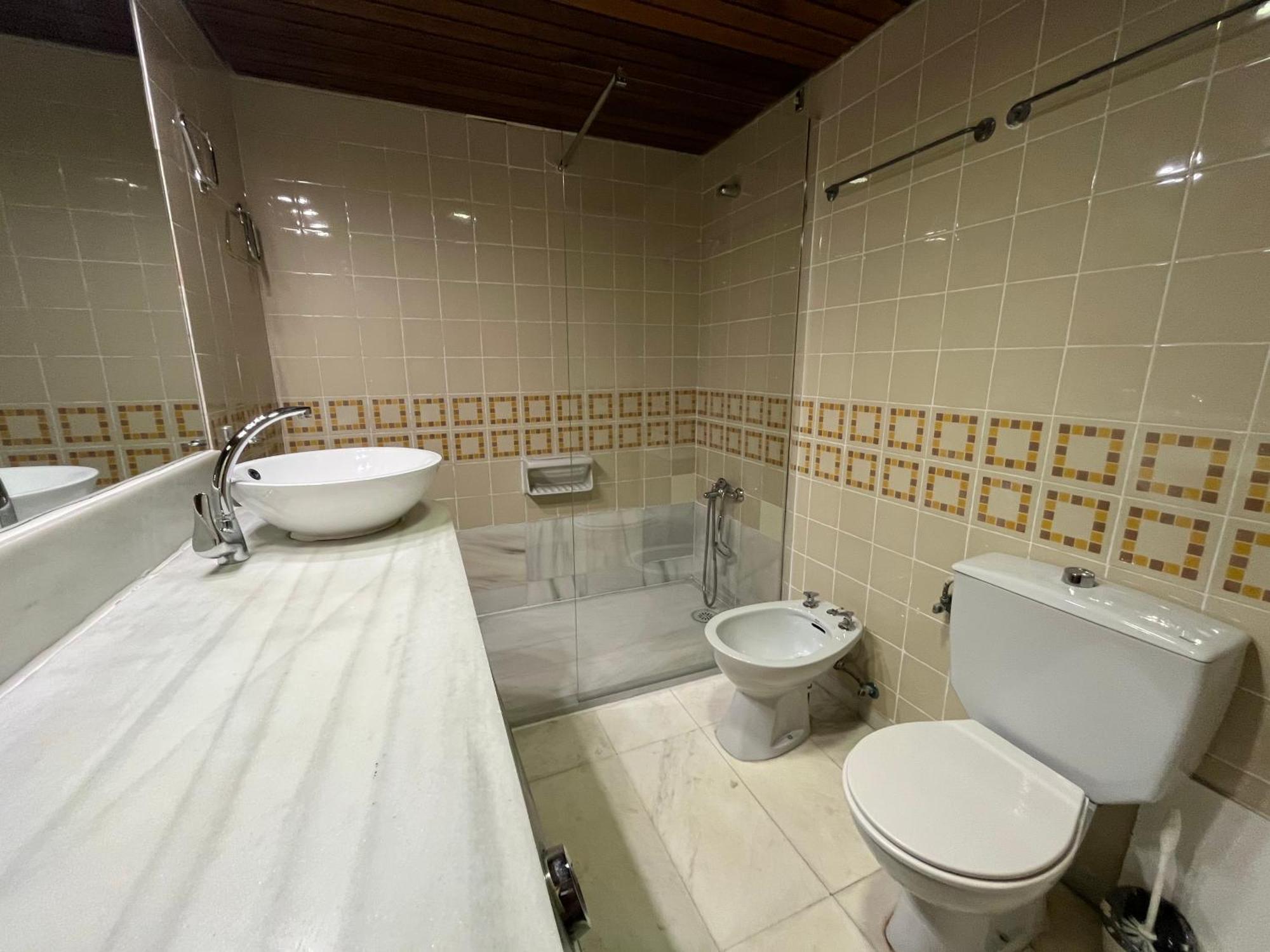 Apartamento Pisos Con Piscina De Temporada Corta Madri