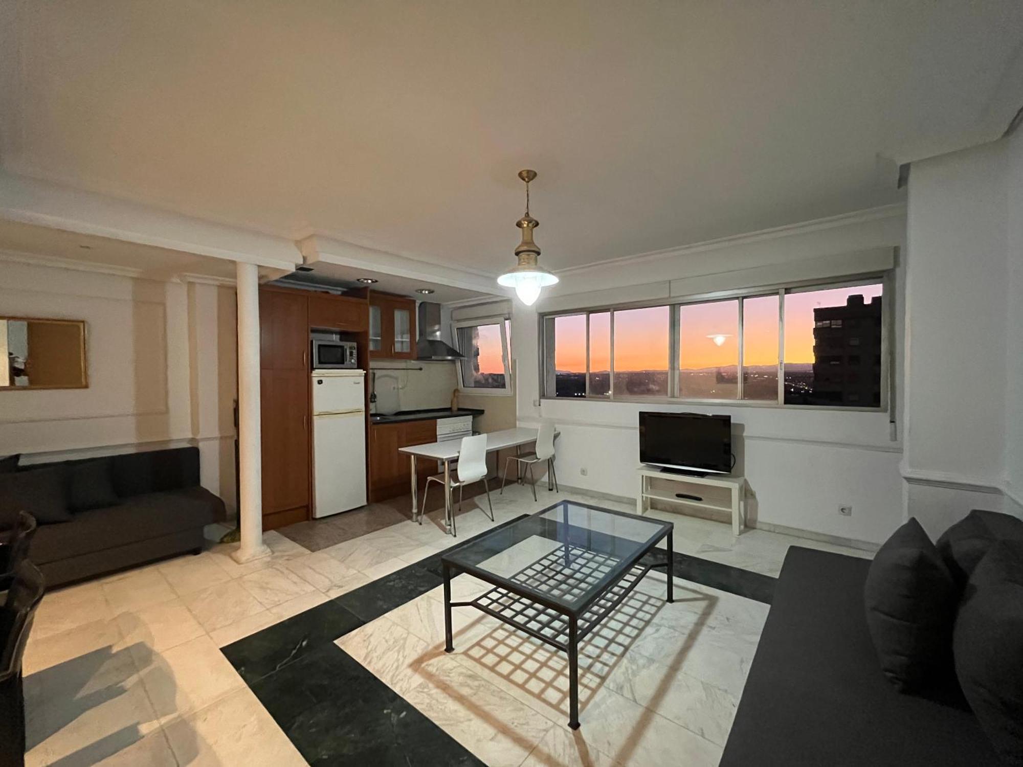 Apartamento Pisos Con Piscina De Temporada Corta