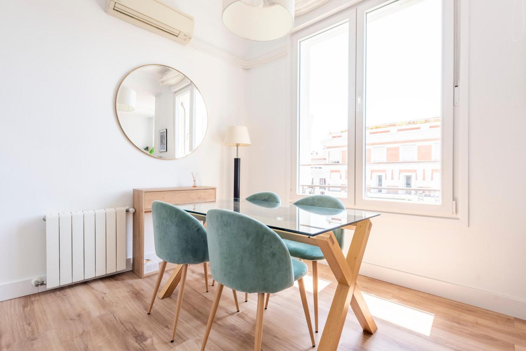 Alcala Street View Apartment Madrid