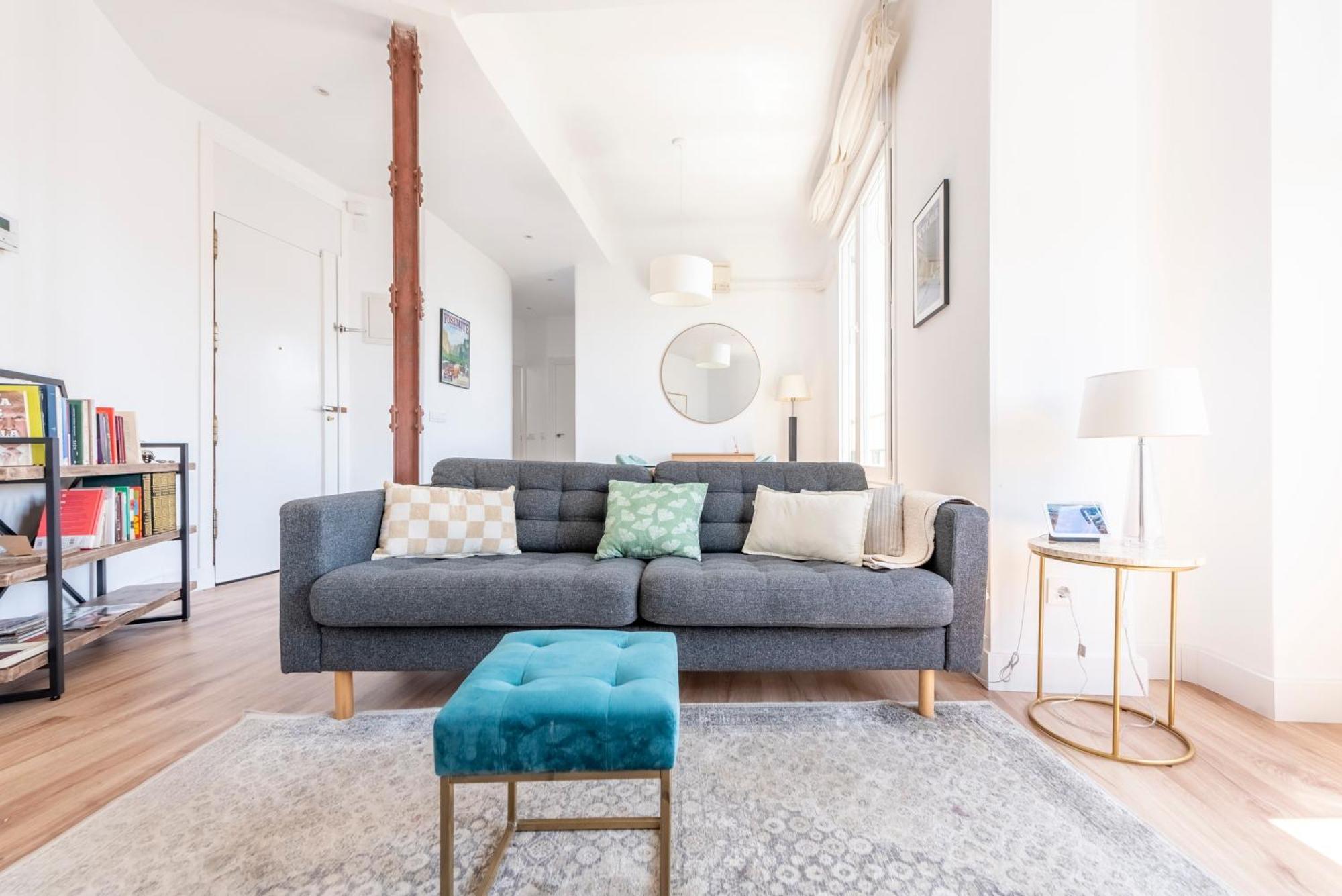 Apartment Alcala Street View