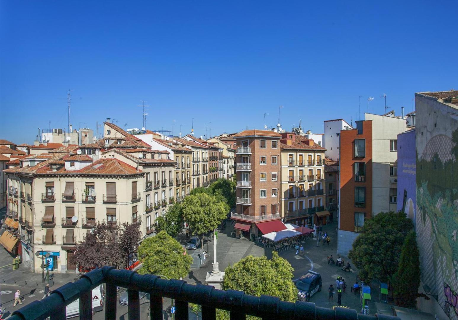 Genteel Cava Baja Madrid