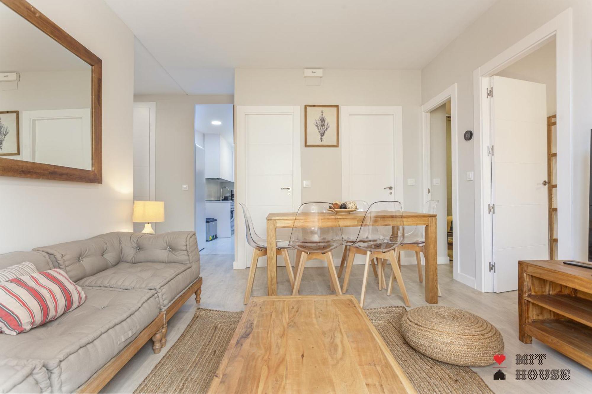 Mit House Latina En Apartamento