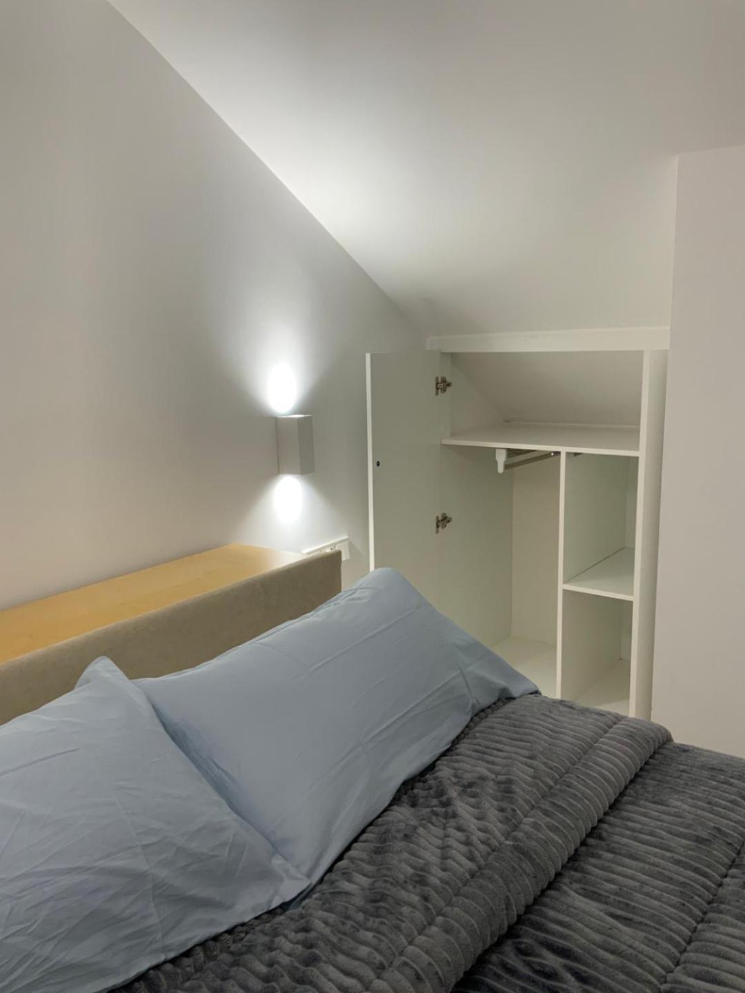 Apartamento Loft Con 2 Recamaras Y 2 Banos Madrid