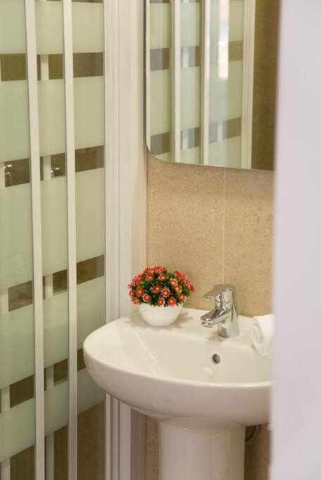 Comodo Y Agradable Estudio En Centro A6 Apartment *