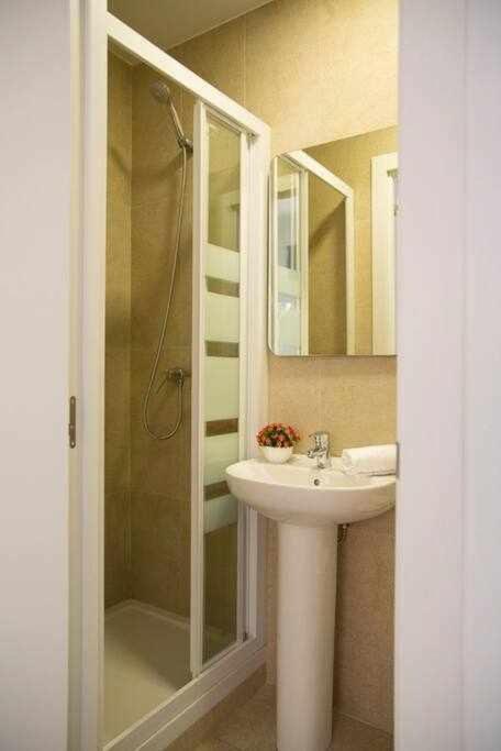 Comodo Y Agradable Estudio En Centro A6 Madrid