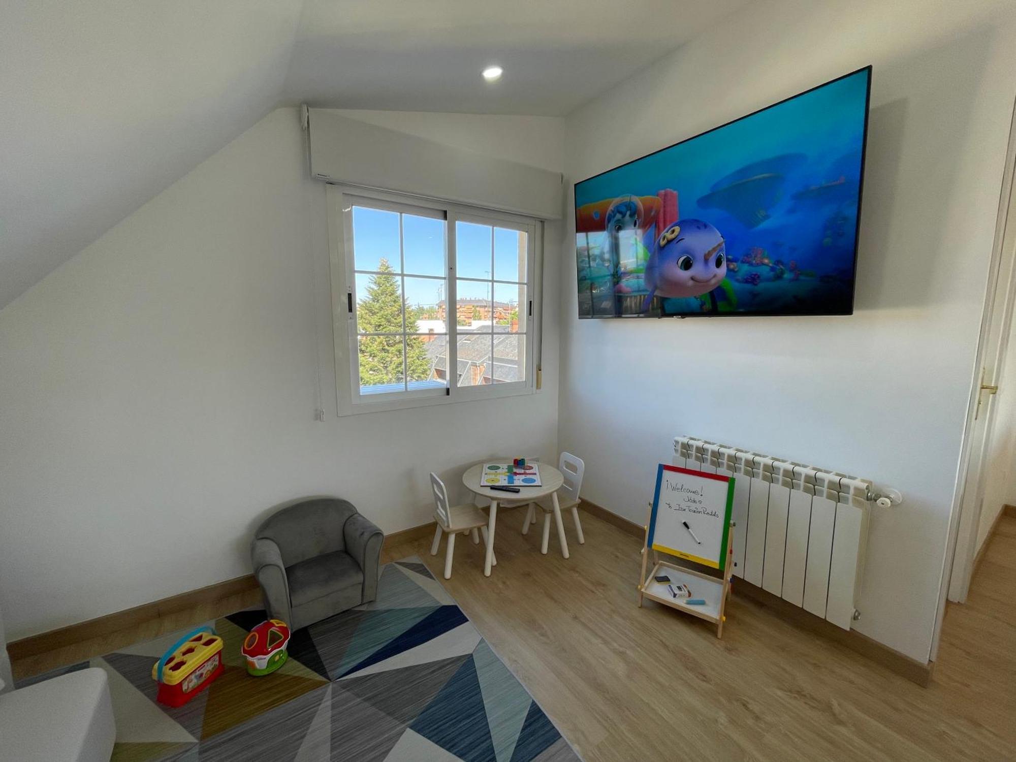 Moderna Casa De Lujo Con Jacuzzi En El Jardin Hébergement de vacances *