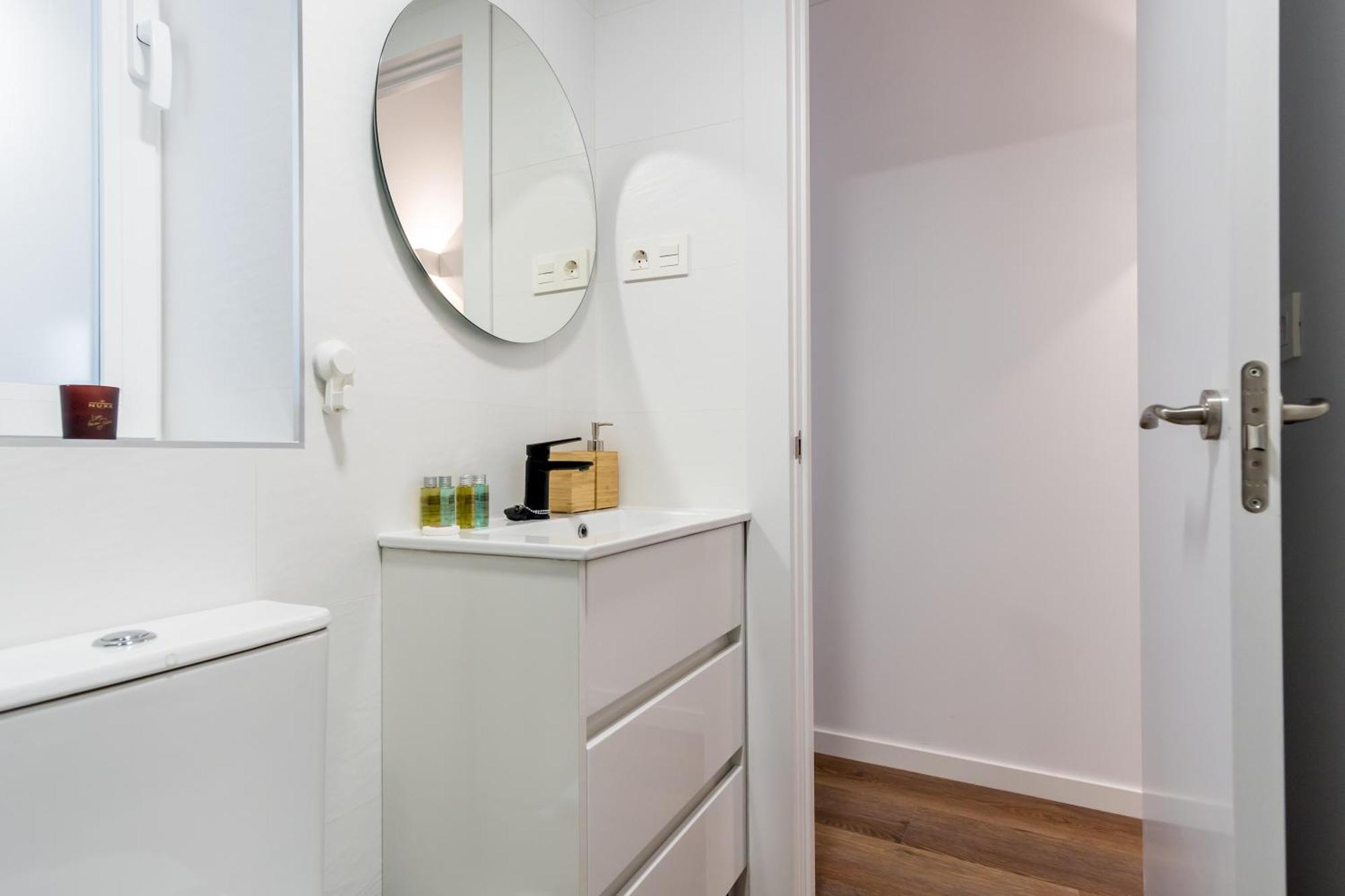 Modern And Cozy- 1 Bedroom 1 Bathroom -lavapies Apartamento Madri