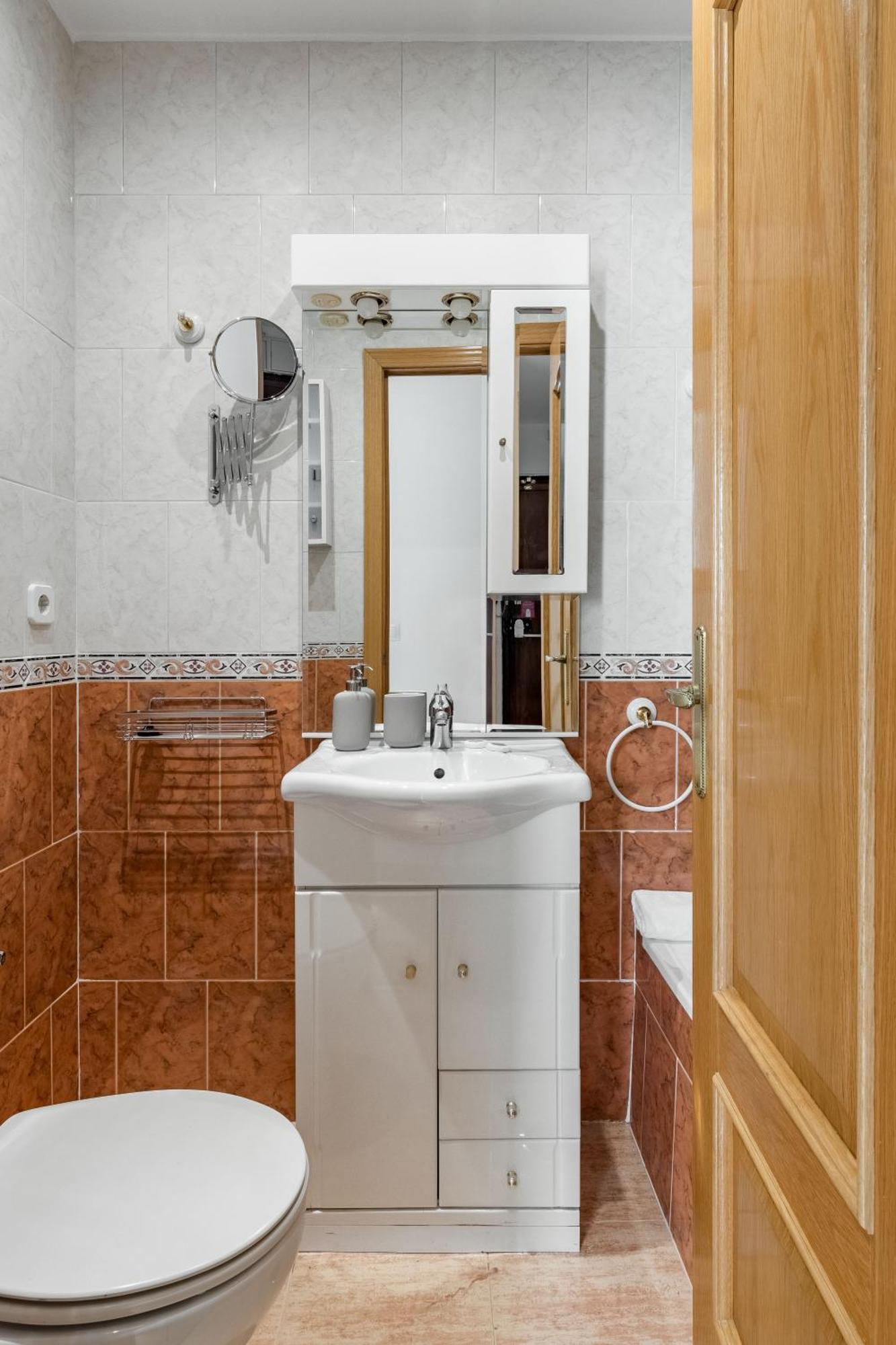 Charming Fuencarral Center - De Temporada Apartment *