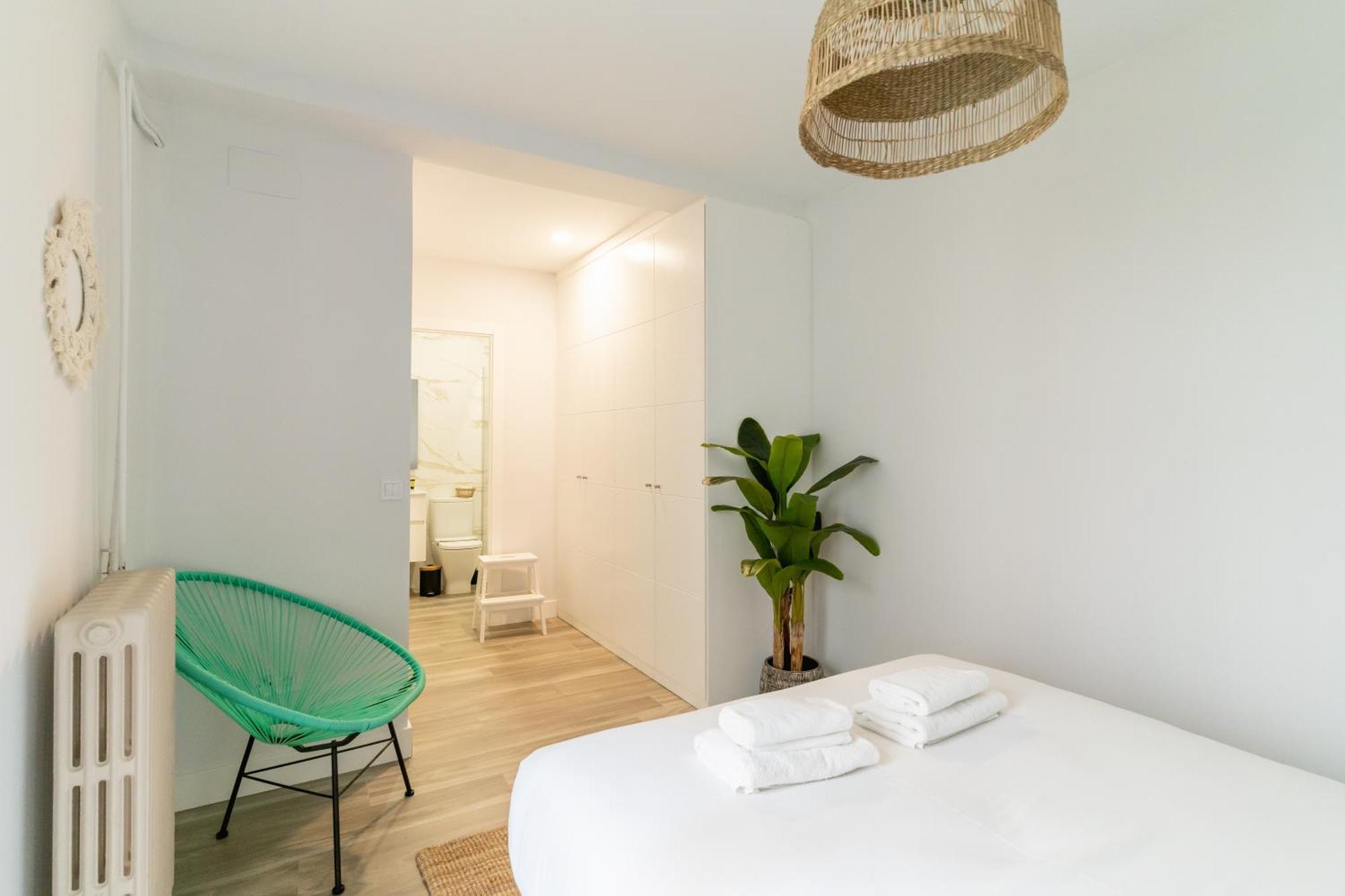 Modern With Terrace-2 Bedrooms 2 Bathrooms-tetuan Madrid