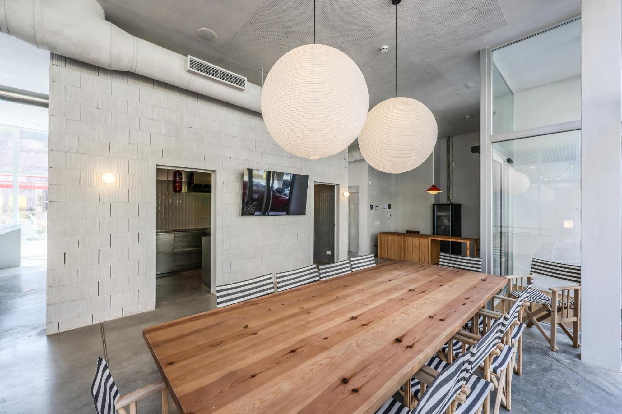 Live Coworking - Self Service - Madrid