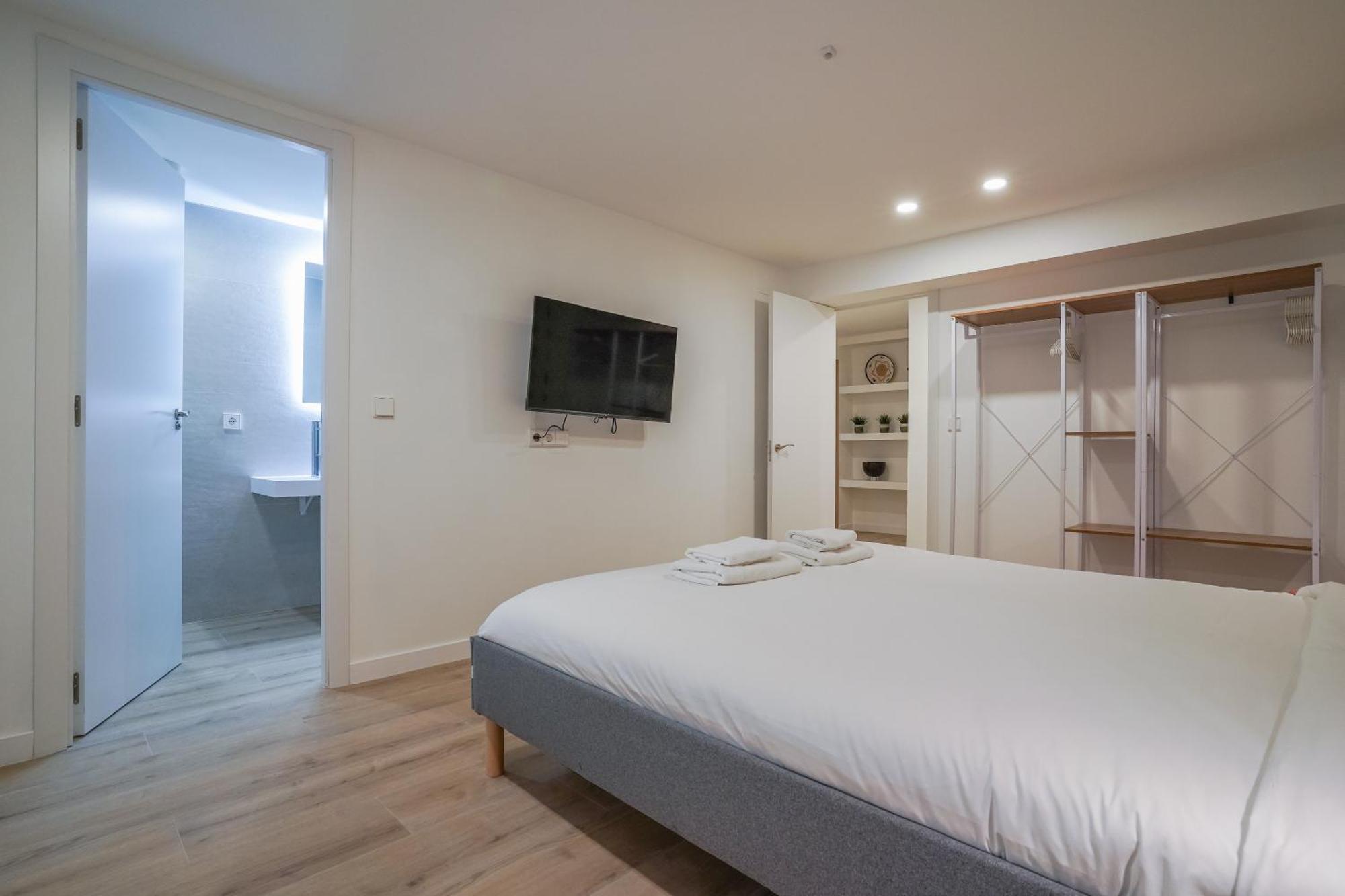 Apartment Modern Duplex-3bedrooms 3bathrooms-lavapies *