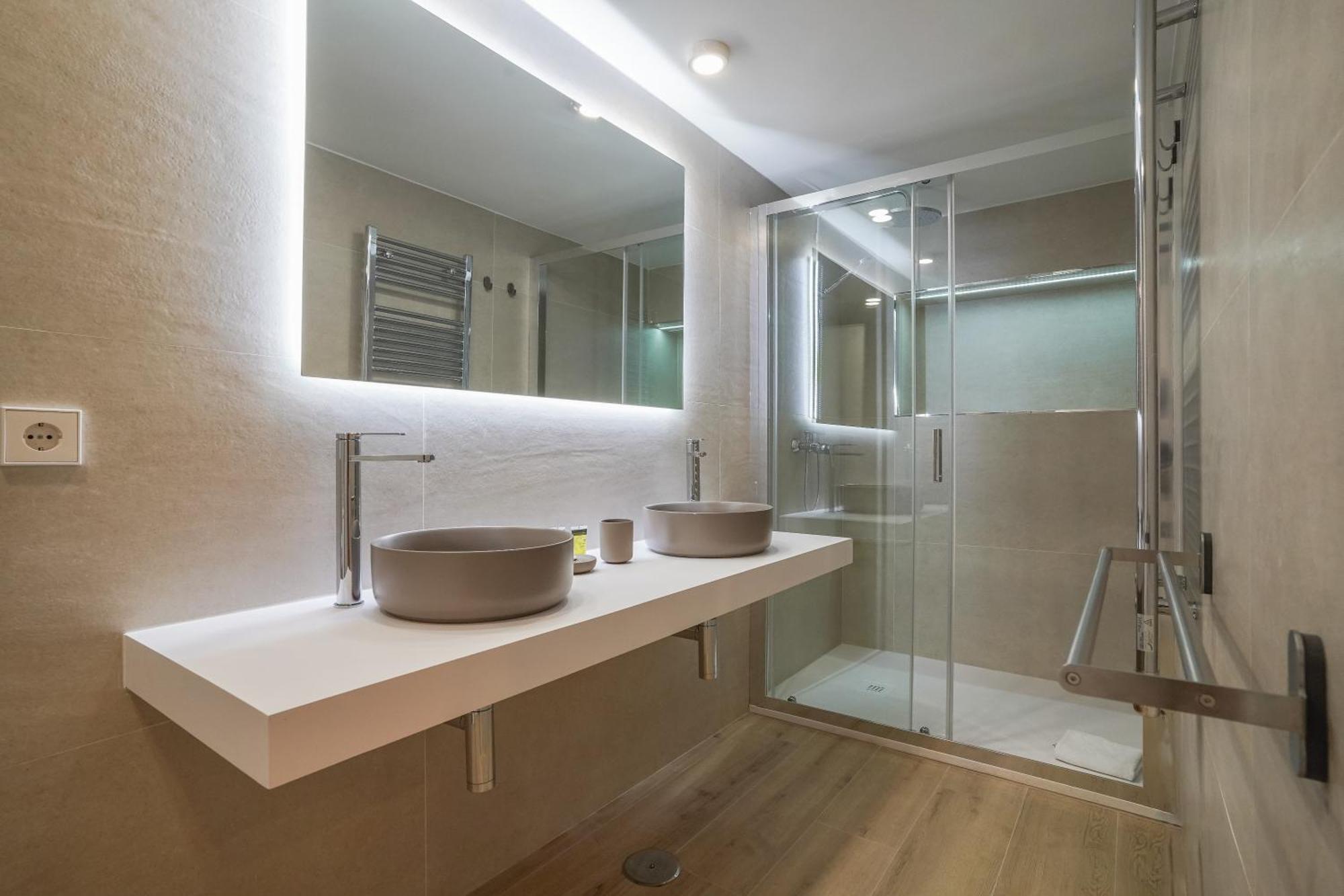 Apartment Modern Duplex-3bedrooms 3bathrooms-lavapies *