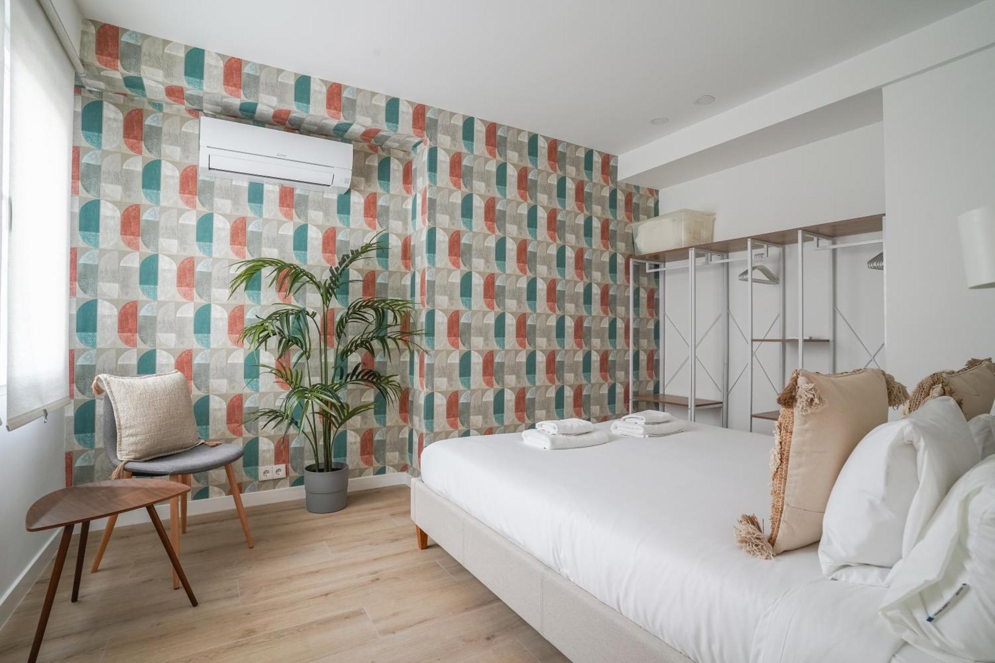 Apartment Modern Duplex-3bedrooms 3bathrooms-lavapies