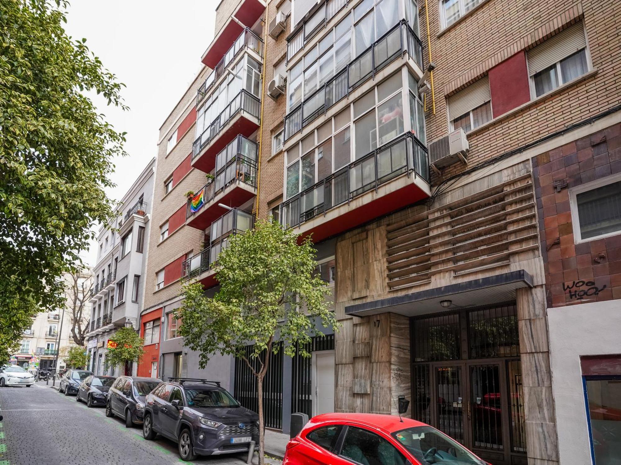 Apartment Modern Duplex-3bedrooms 3bathrooms-lavapies