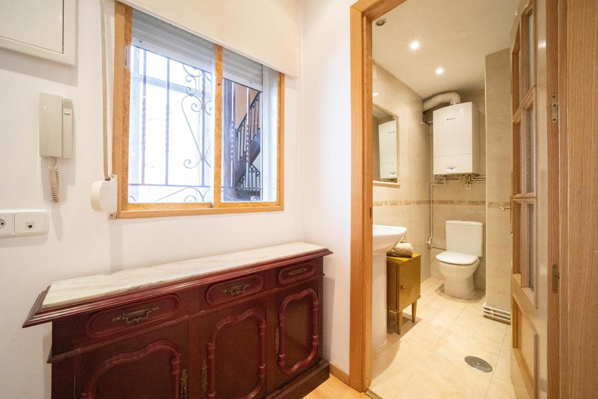 Con Encanto Y Luz En Pleno Centro Apartamento *