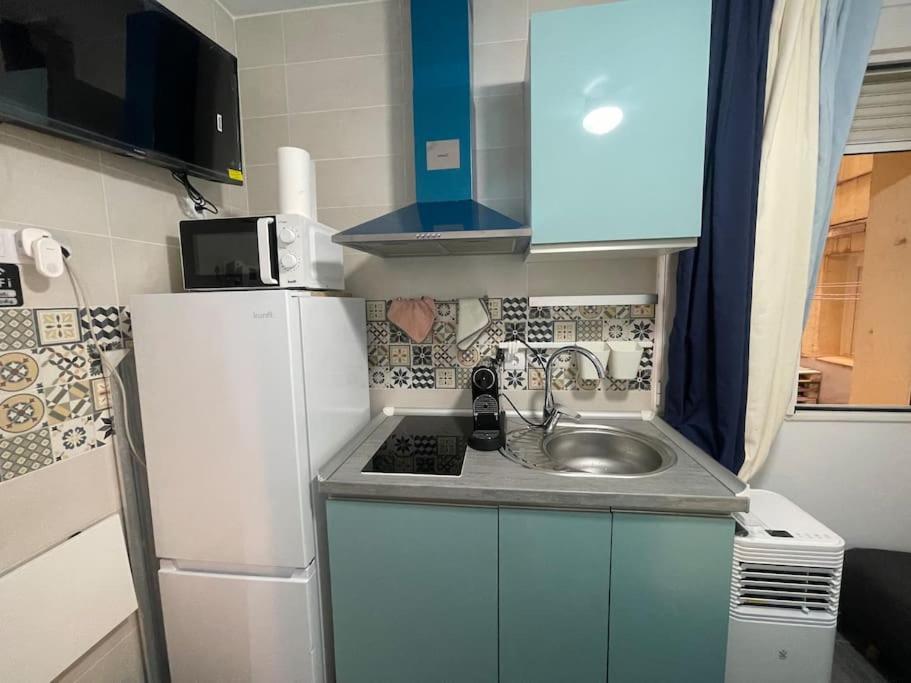 Acogedor Estudio D Junto A Metro Apartamento