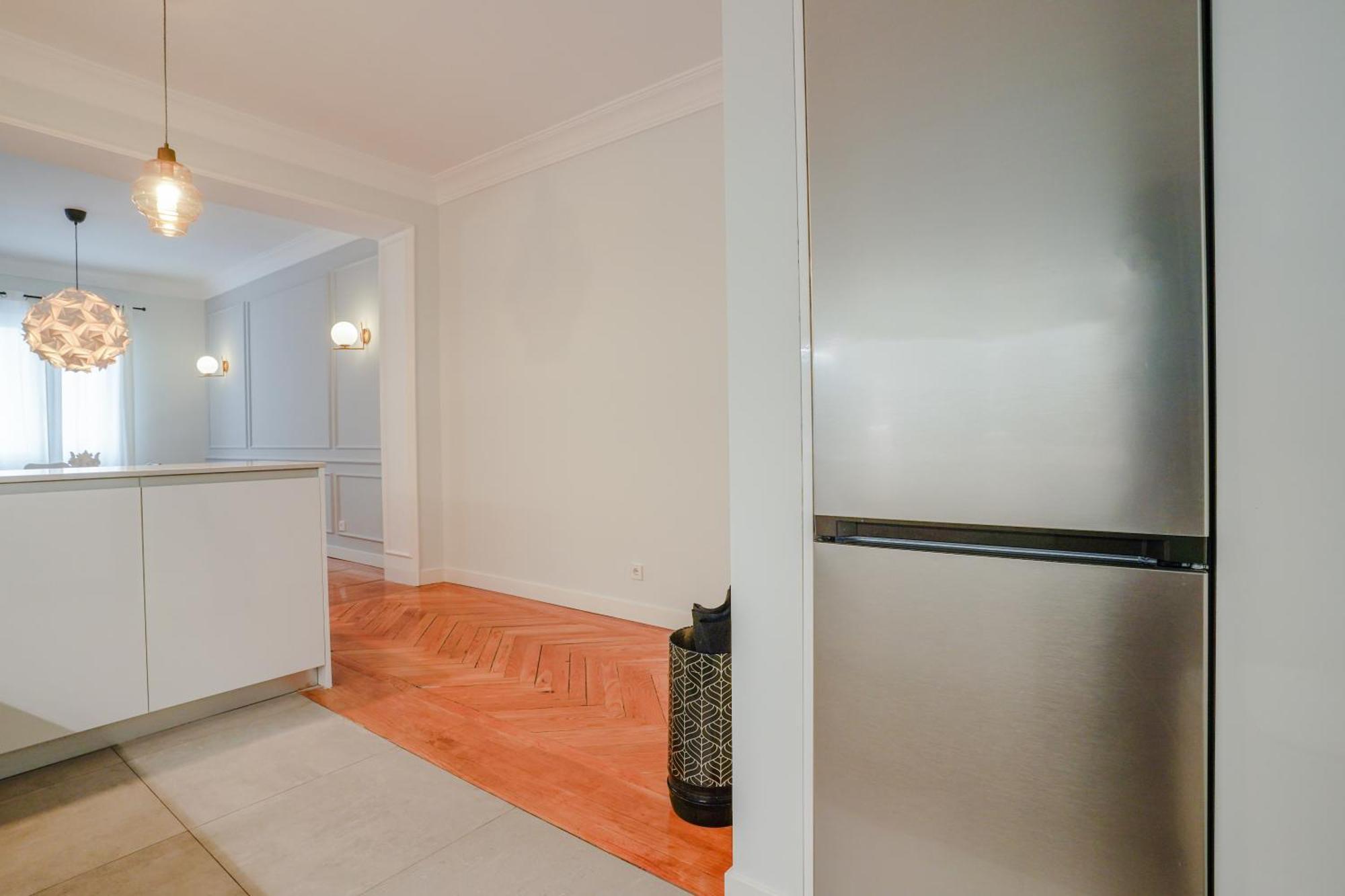 Modern Spacious-3 Bedrooms 2 Bathrooms-retiro Apartment *