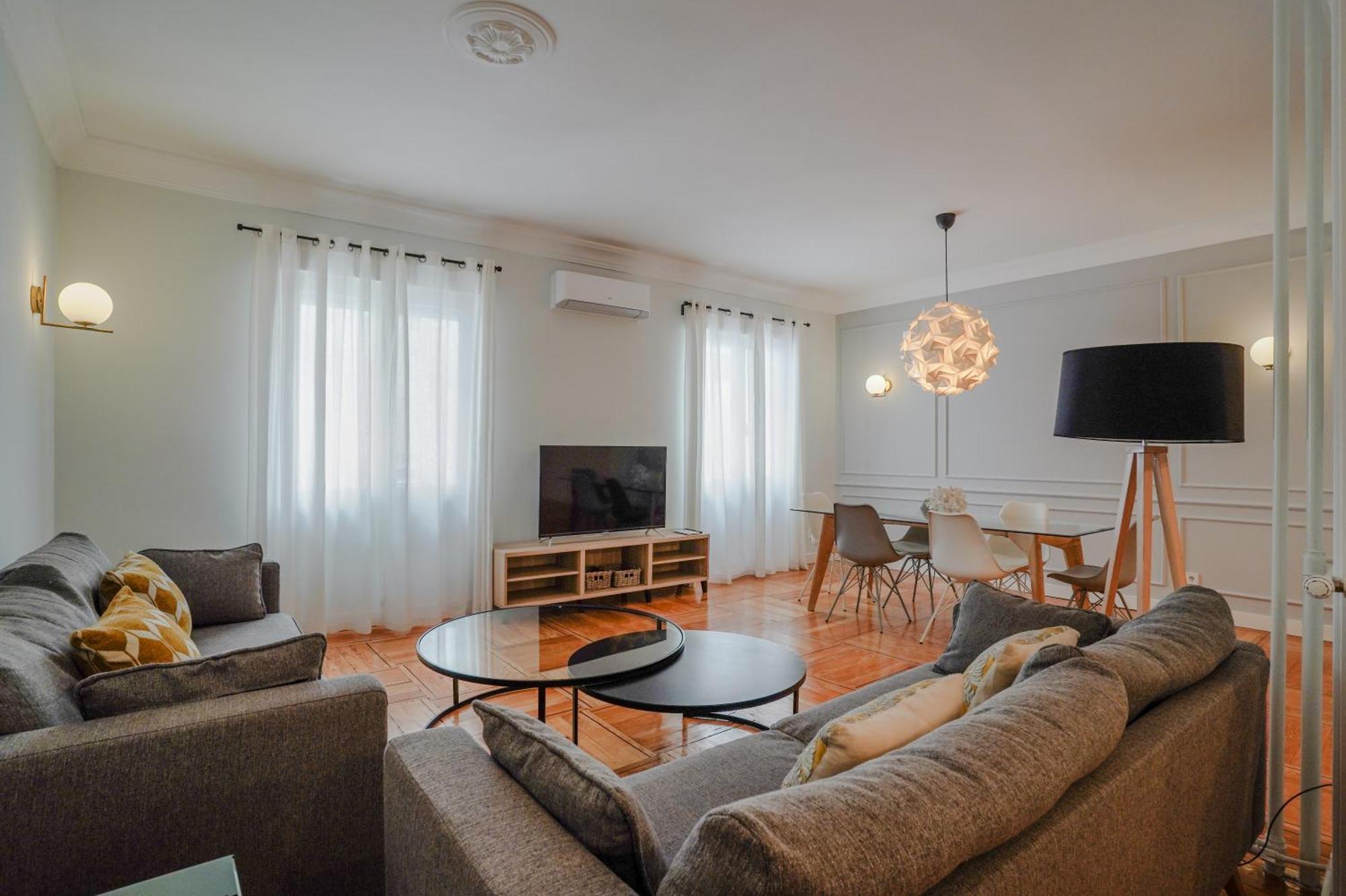 Modern Spacious-3 Bedrooms 2 Bathrooms-retiro Appartamento Madrid