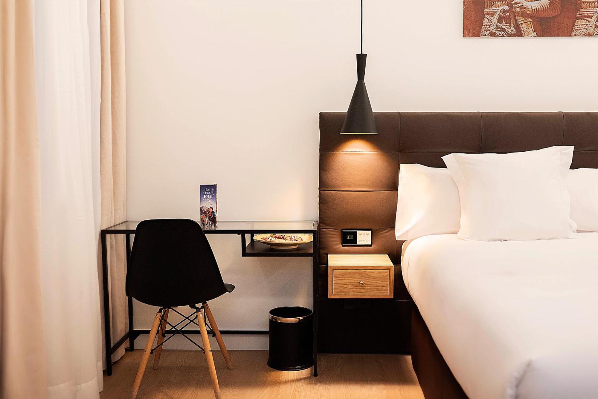 Woohoo Boutique Luna Madri