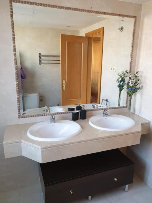 Ifema 5 4 Banos, Parking Free Vakantiehuis *