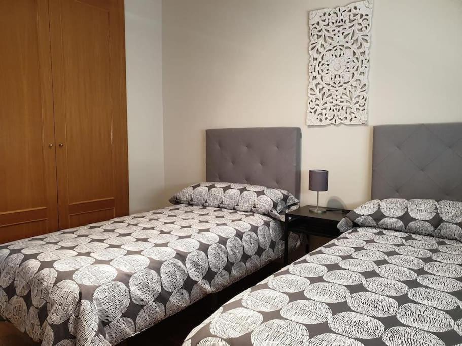 Ifema 5 4 Banos, Parking Free Vakantiehuis Madrid