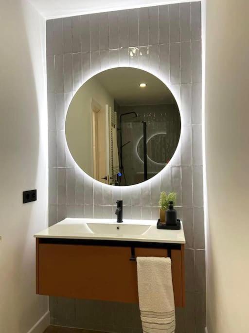 Centric Lovely Private Flat 2bd, 2bh + Ac * Madrid