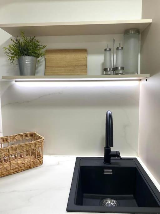 Centric Lovely Private Flat 2bd, 2bh + Ac Apartment