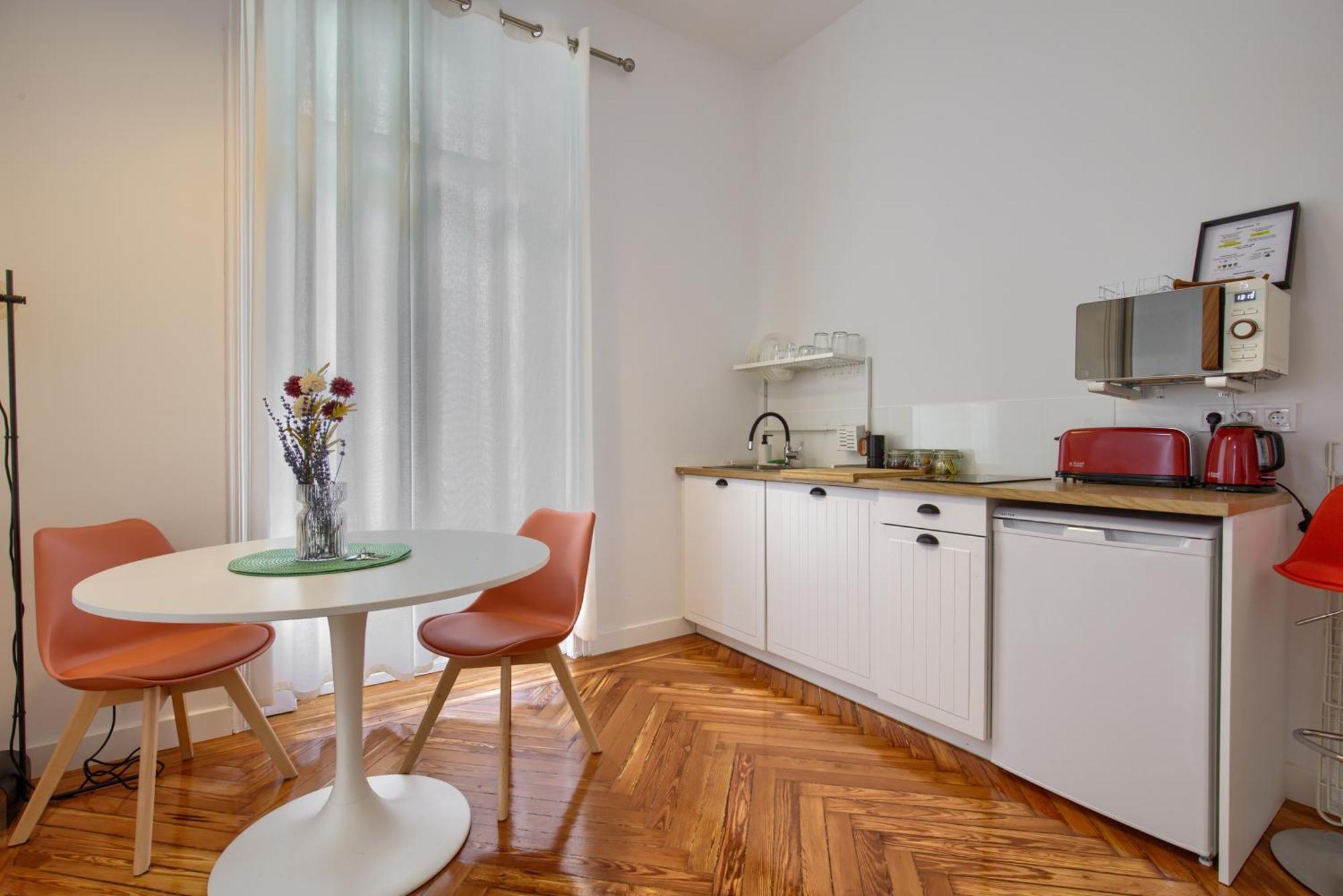 Mezzanine Orange Madri
