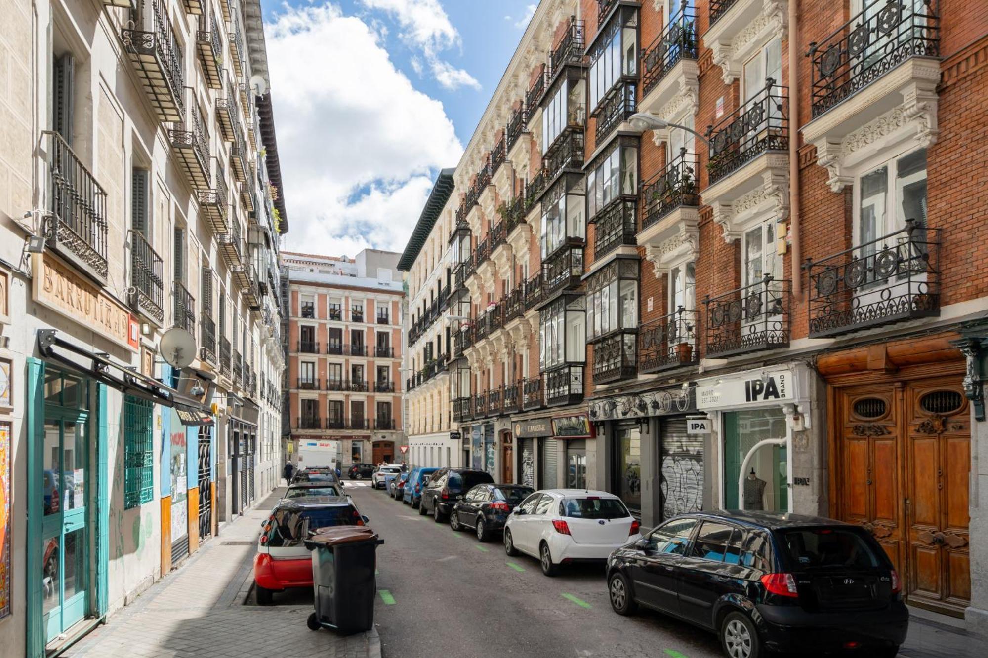 Apartamento En Alonso Martinez *