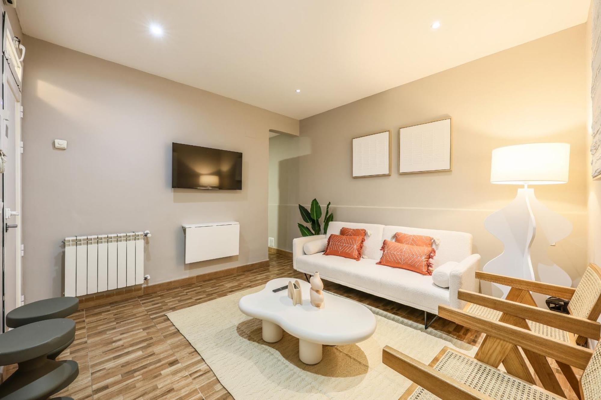 Nuevo Funcional En Chamberi Apartment Madrid