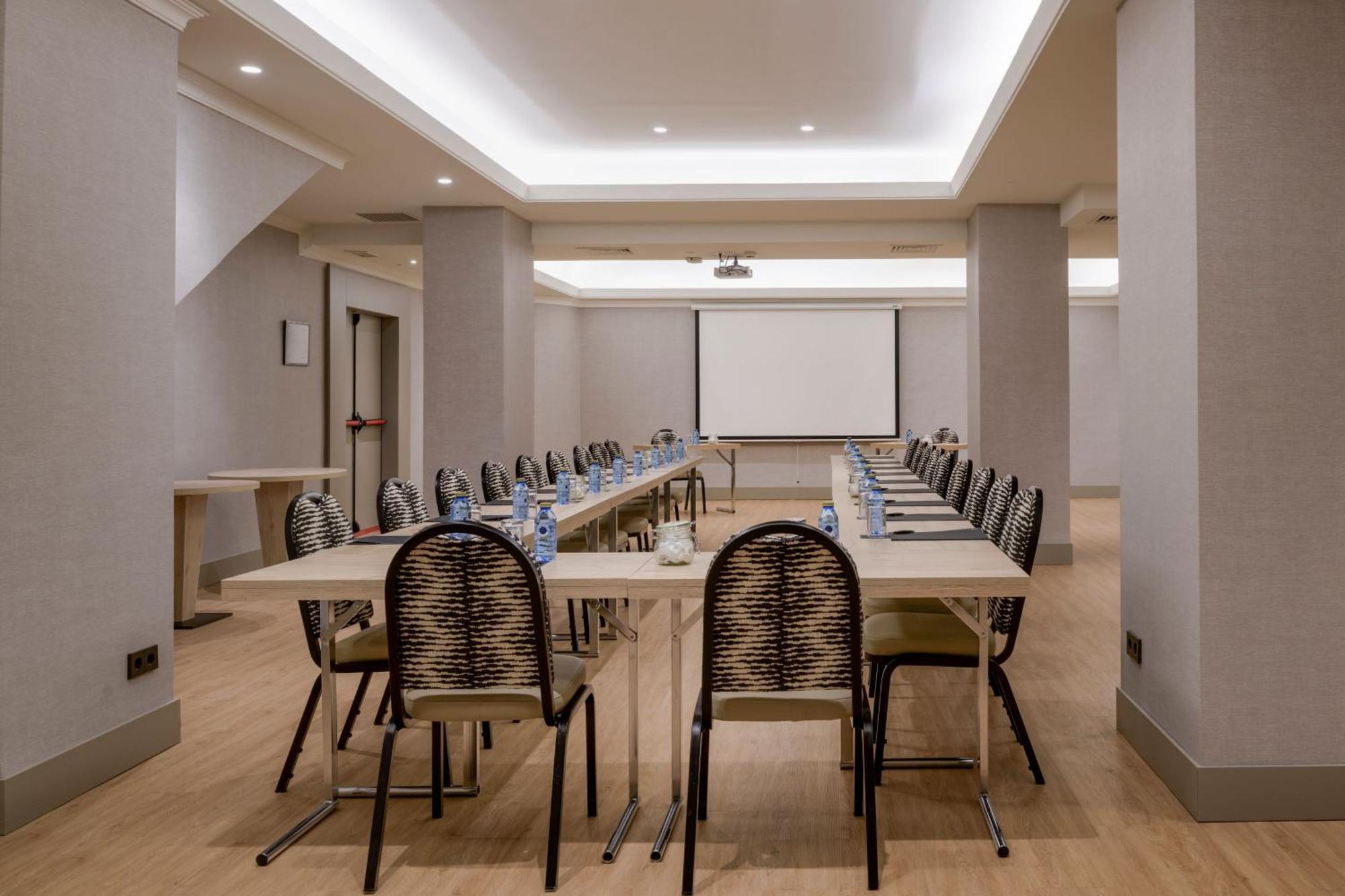 Ac Carlton By Marriott Hotel 4*