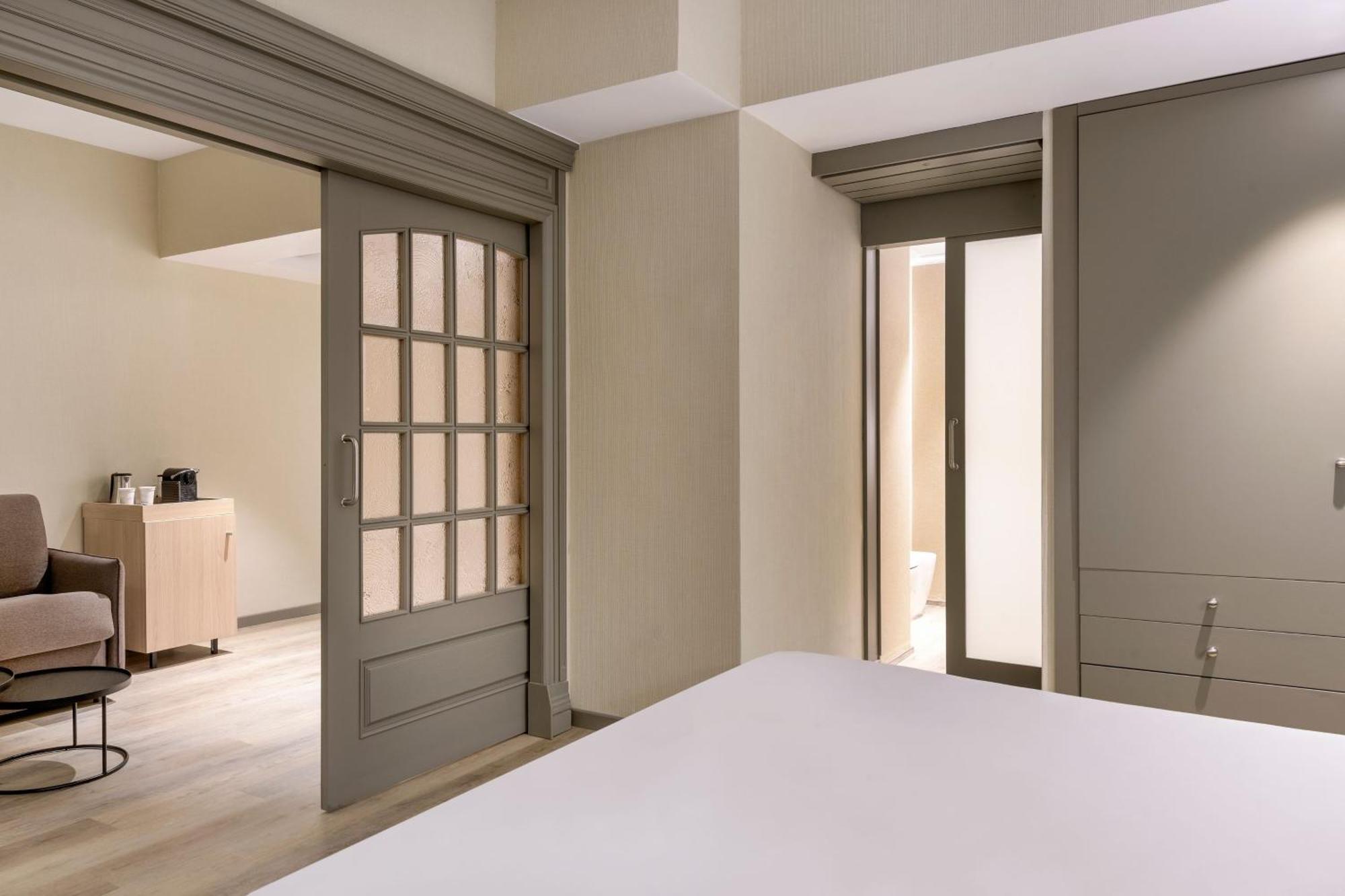 Hotel Ac Carlton By Marriott Madrid