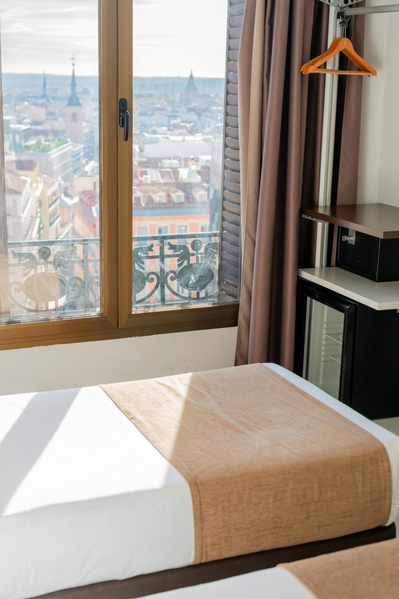 Auberge de jeunesse Gran Via 44 *