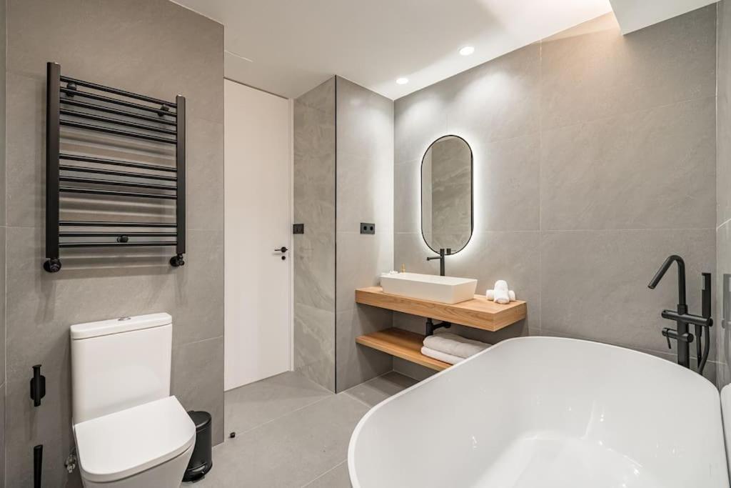 Puerta Del Sol 3br 3bh Appartamento Madrid