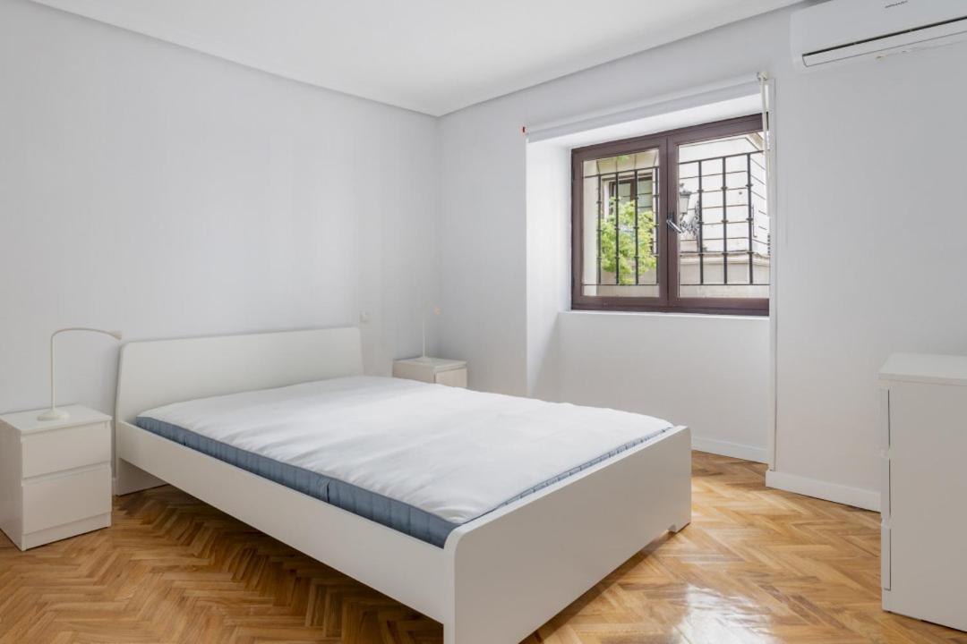 Apartamento 3 Bedrooms 2 Bathrooms Furnished - Sol - Bright - Mintystay Madrid