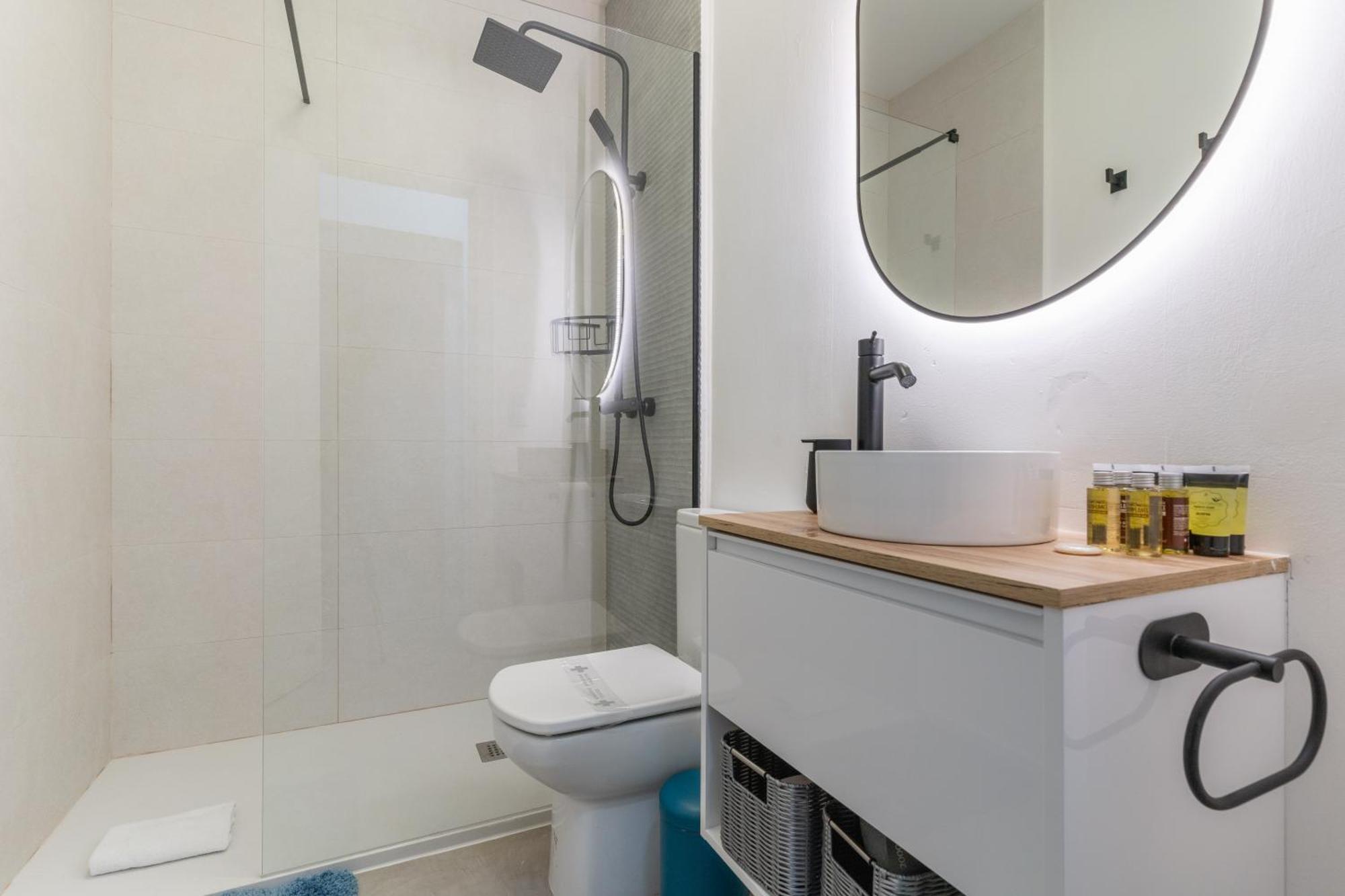 Cozy And Executive-2bedrooms 1bathroom-las Letras Appartement Madrid