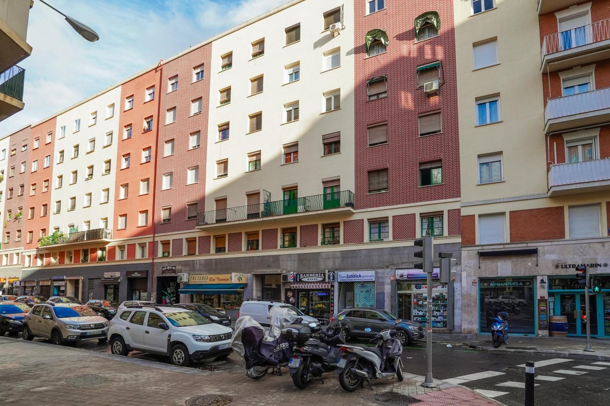 Bright Modern - 2bedrooms 1bath - Delicias Apartment *