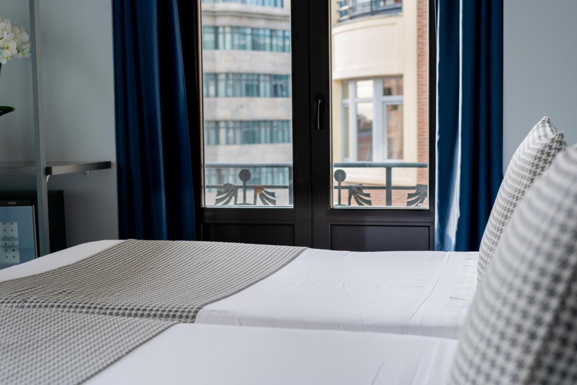 Carmen-gran Via Hostel *