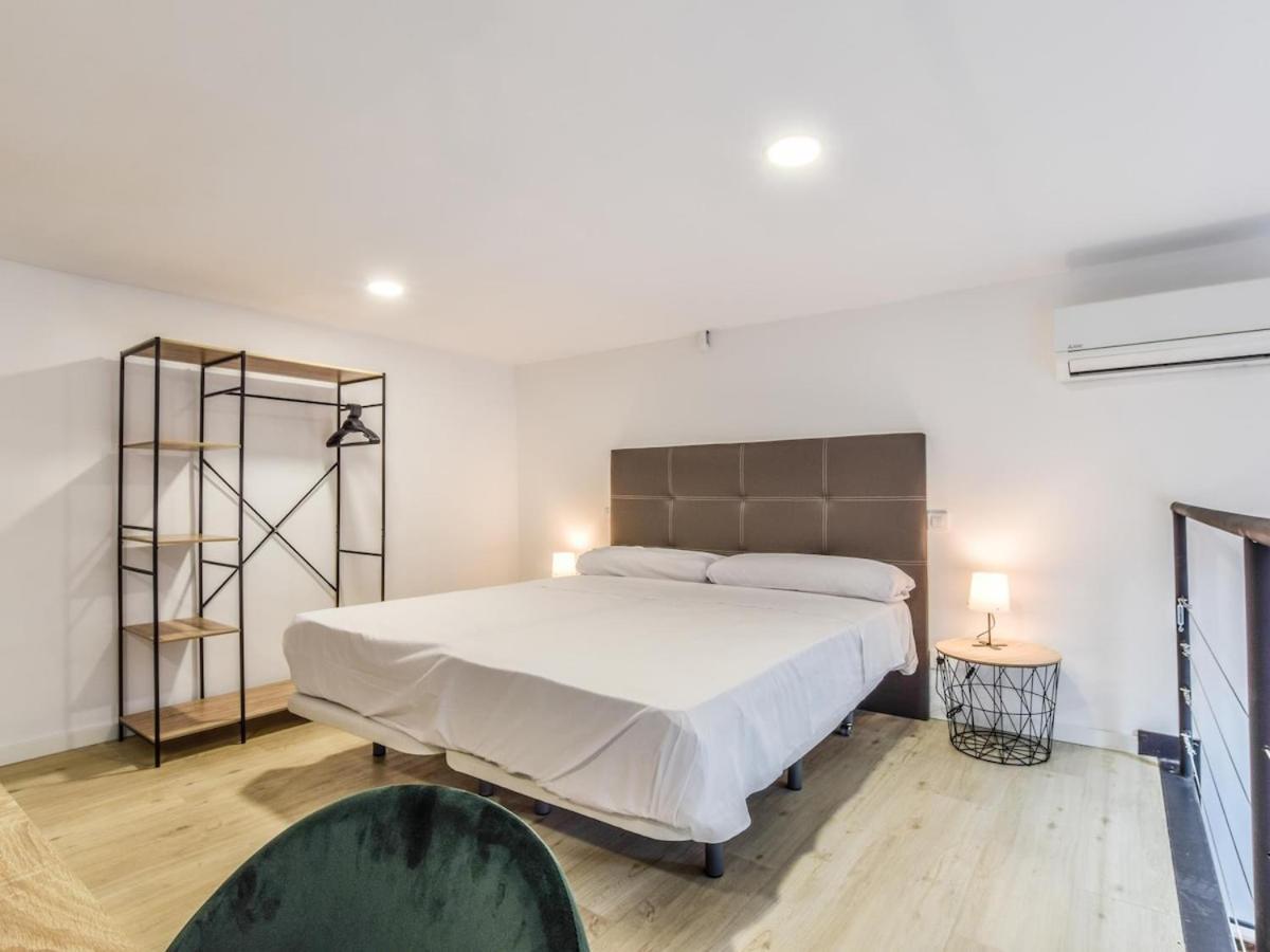 Lofts Reformados En El Bernabeu Appartement